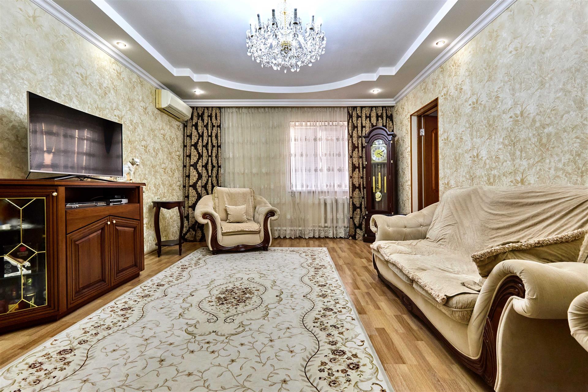 Фото №8: Дом 227 м² + 6 сот. - Краснодар, Прикубанский внутригородской округ, Калинино, мкр. Завод Радиоизмерительных Приборов, ул. им. Грабина В.Г., 23