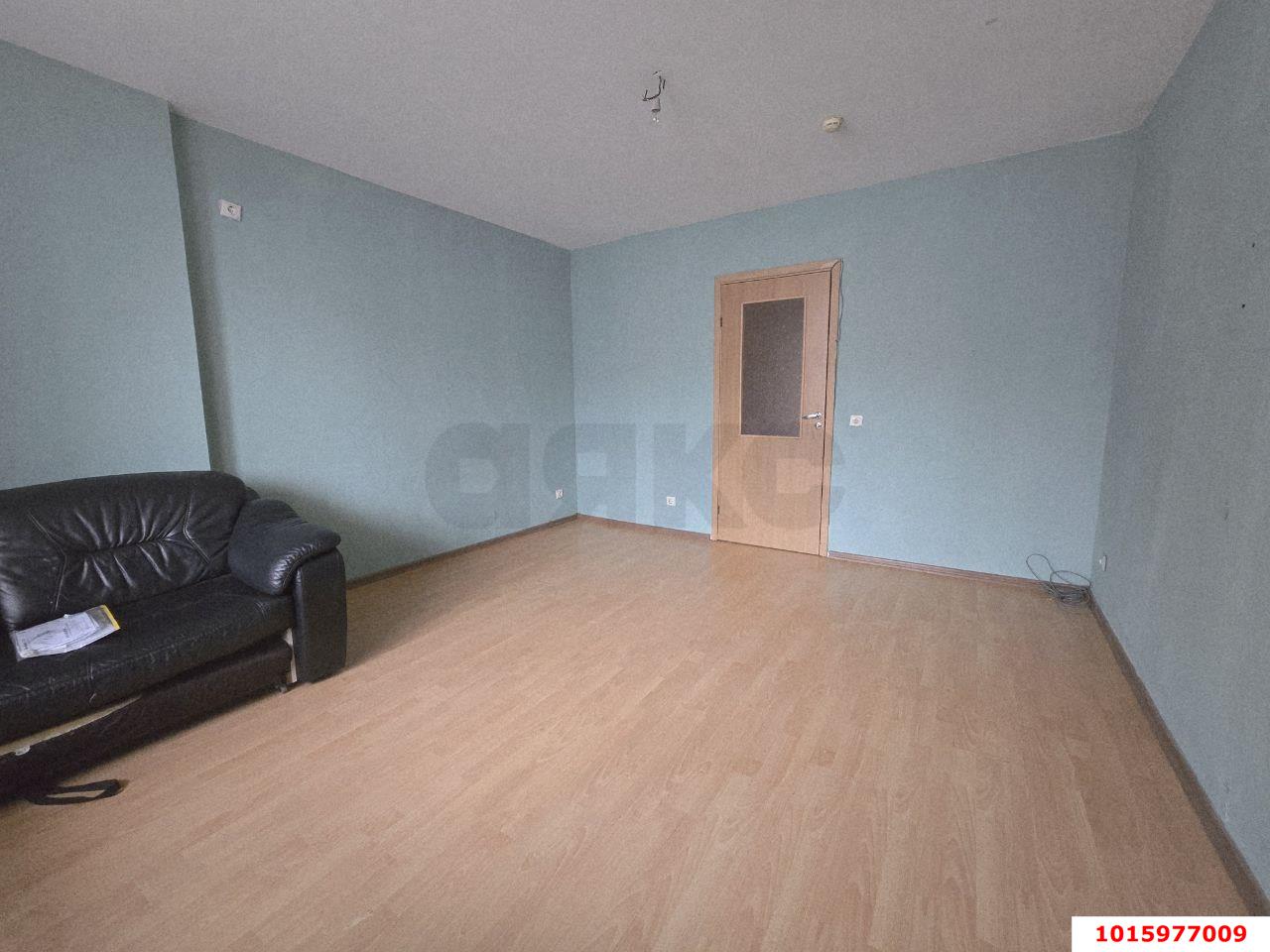 Фото №3: 3-комнатная квартира 76 м² - Краснодар, Западный внутригородской округ, Кожзавод, мкр. Военный городок № 1, ул. имени Калинина, 350/11