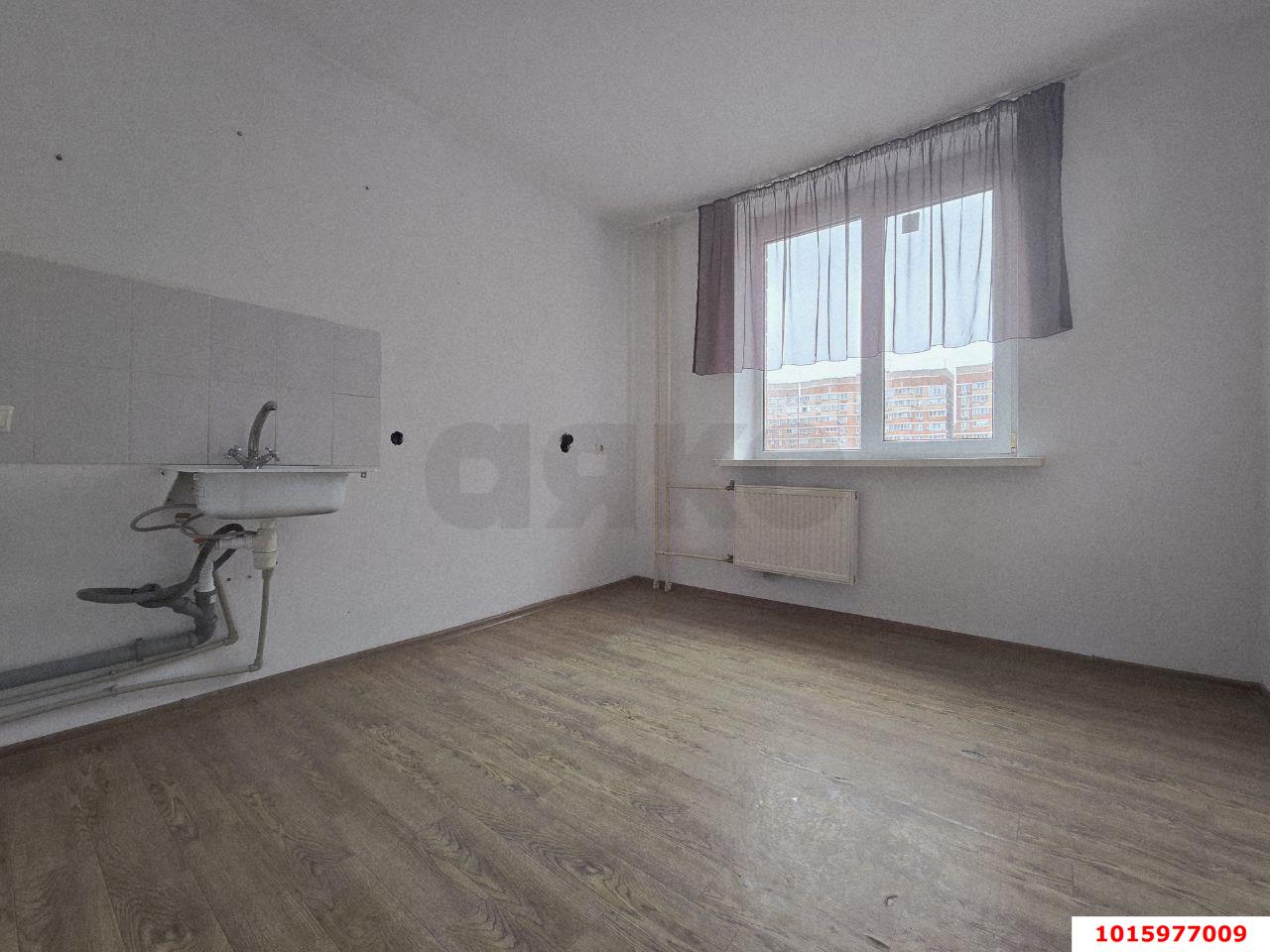 Фото №8: 3-комнатная квартира 76 м² - Краснодар, Западный внутригородской округ, Кожзавод, мкр. Военный городок № 1, ул. имени Калинина, 350/11