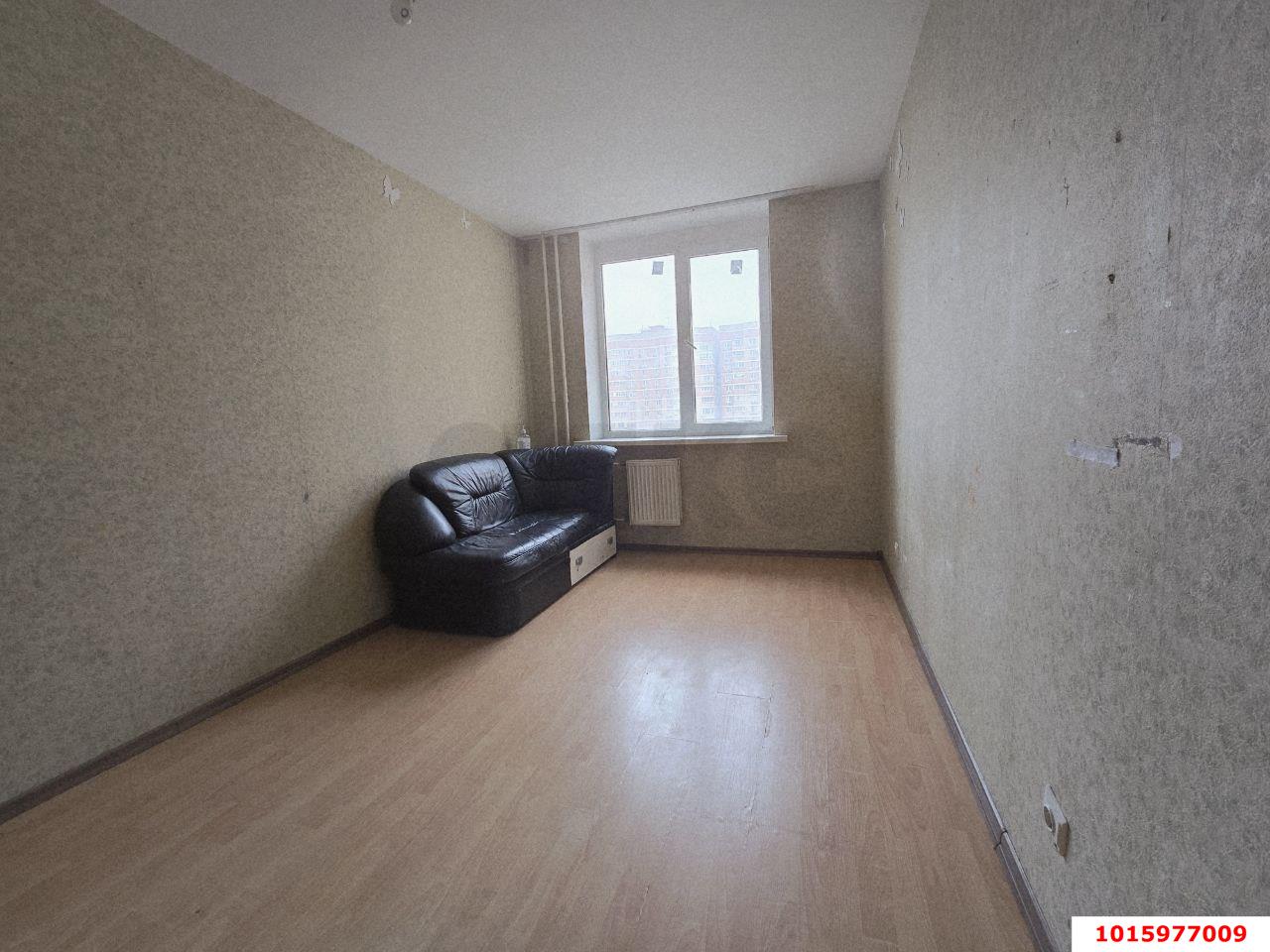 Фото №2: 3-комнатная квартира 76 м² - Краснодар, Западный внутригородской округ, Кожзавод, мкр. Военный городок № 1, ул. имени Калинина, 350/11