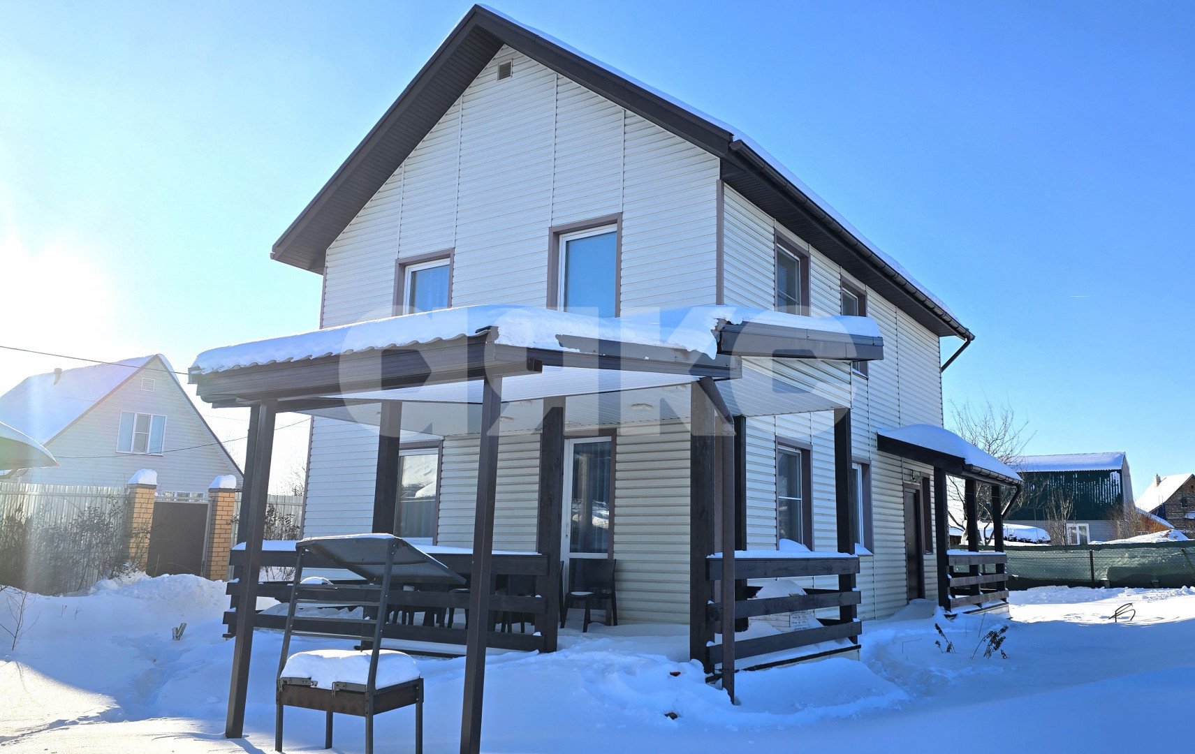 Фото №1: Дом 140 м² + 30 сот. - КП Золотая подкова, ул. Сиреневая