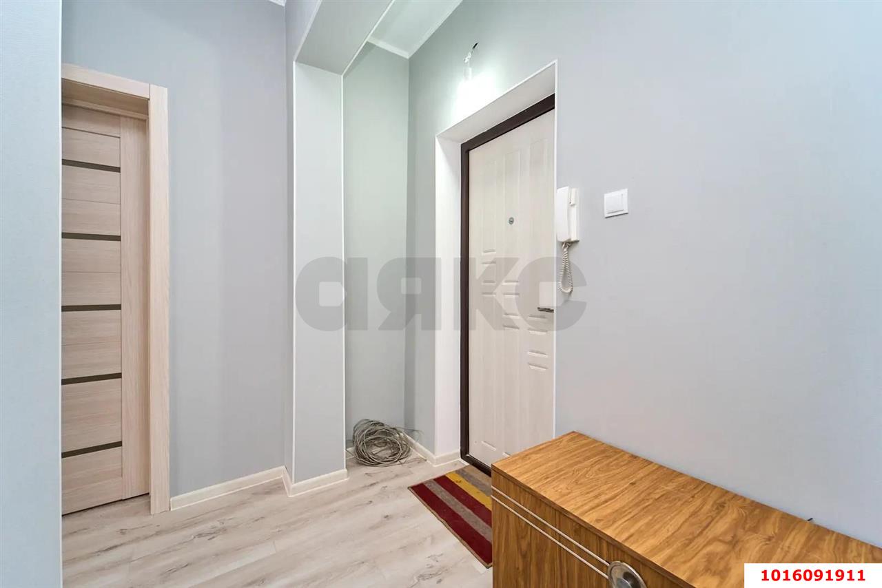 Фото №5: 1-комнатная квартира <span class="whitespace-nowrap">45 м²</span>, <span class="whitespace-nowrap">2/10 эт.</span> - Краснодар, Прикубанский внутригородской округ, мкр. Краевая Клиническая Больница, ул. Восточно-Кругликовская, 74