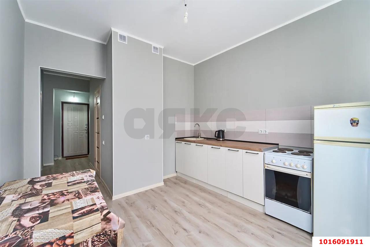 Фото №7: 1-комнатная квартира <span class="whitespace-nowrap">45 м²</span>, <span class="whitespace-nowrap">2/10 эт.</span> - Краснодар, Прикубанский внутригородской округ, мкр. Краевая Клиническая Больница, ул. Восточно-Кругликовская, 74