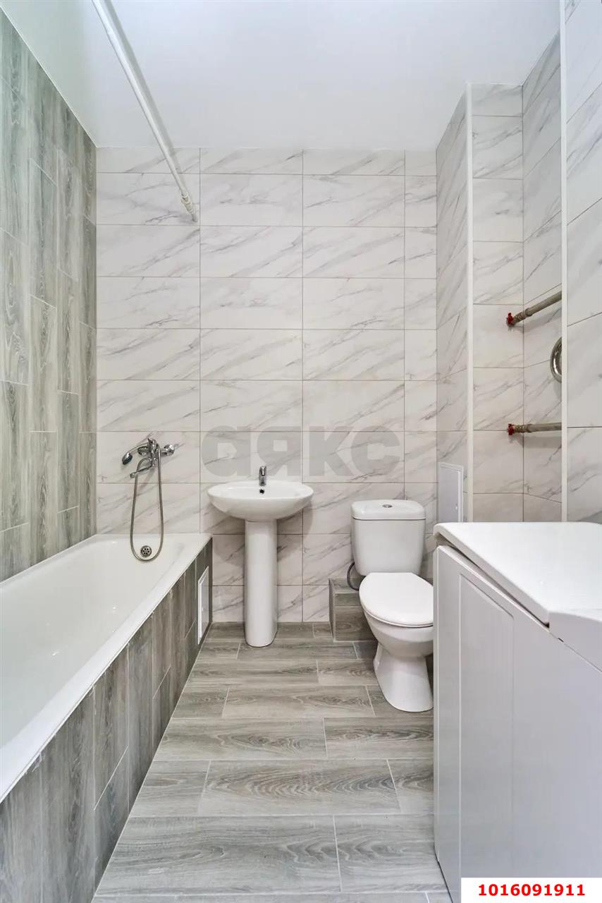 Фото №10: 1-комнатная квартира <span class="whitespace-nowrap">45 м²</span>, <span class="whitespace-nowrap">2/10 эт.</span> - Краснодар, Прикубанский внутригородской округ, мкр. Краевая Клиническая Больница, ул. Восточно-Кругликовская, 74