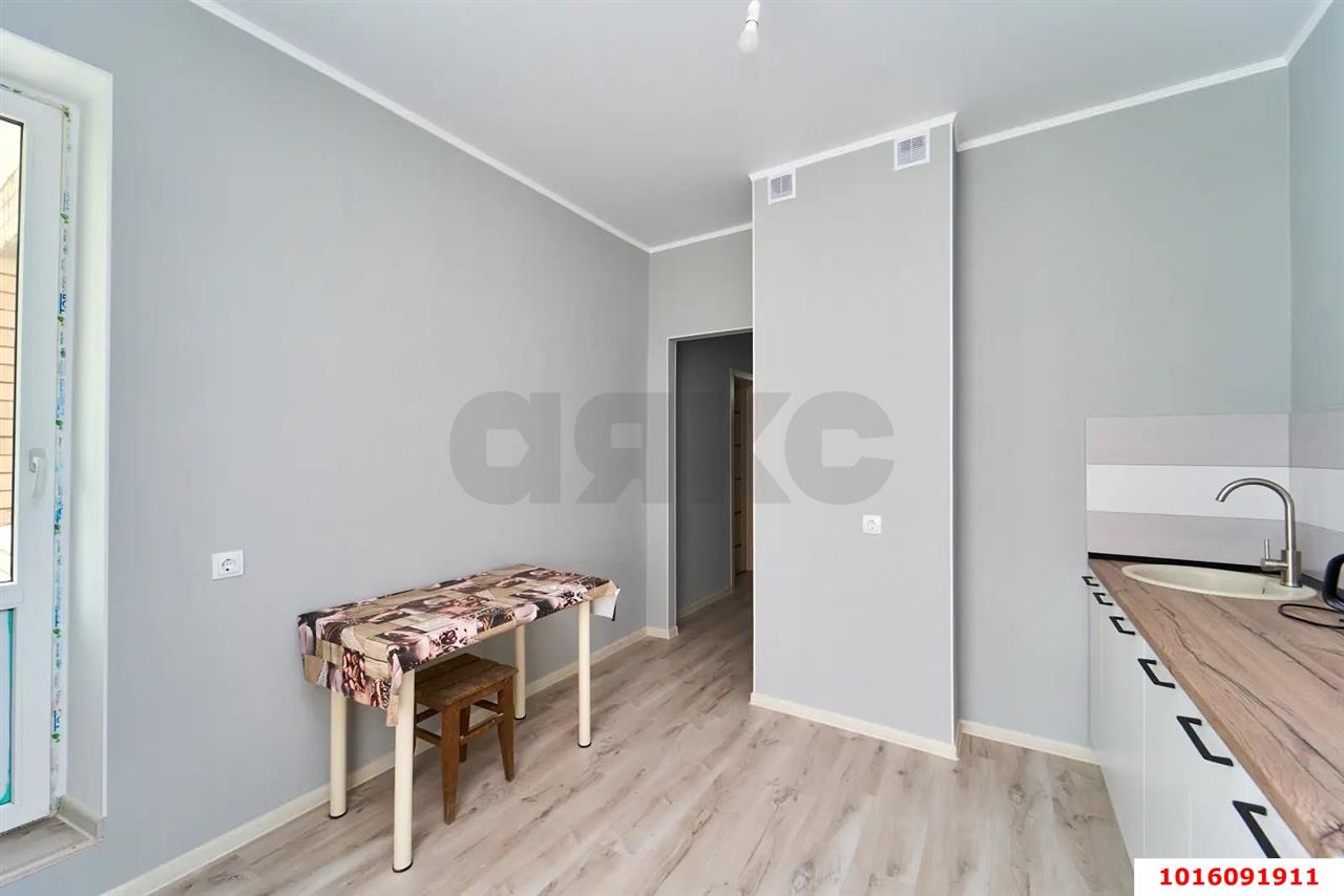 Фото №14: 1-комнатная квартира <span class="whitespace-nowrap">45 м²</span>, <span class="whitespace-nowrap">2/10 эт.</span> - Краснодар, Прикубанский внутригородской округ, мкр. Краевая Клиническая Больница, ул. Восточно-Кругликовская, 74
