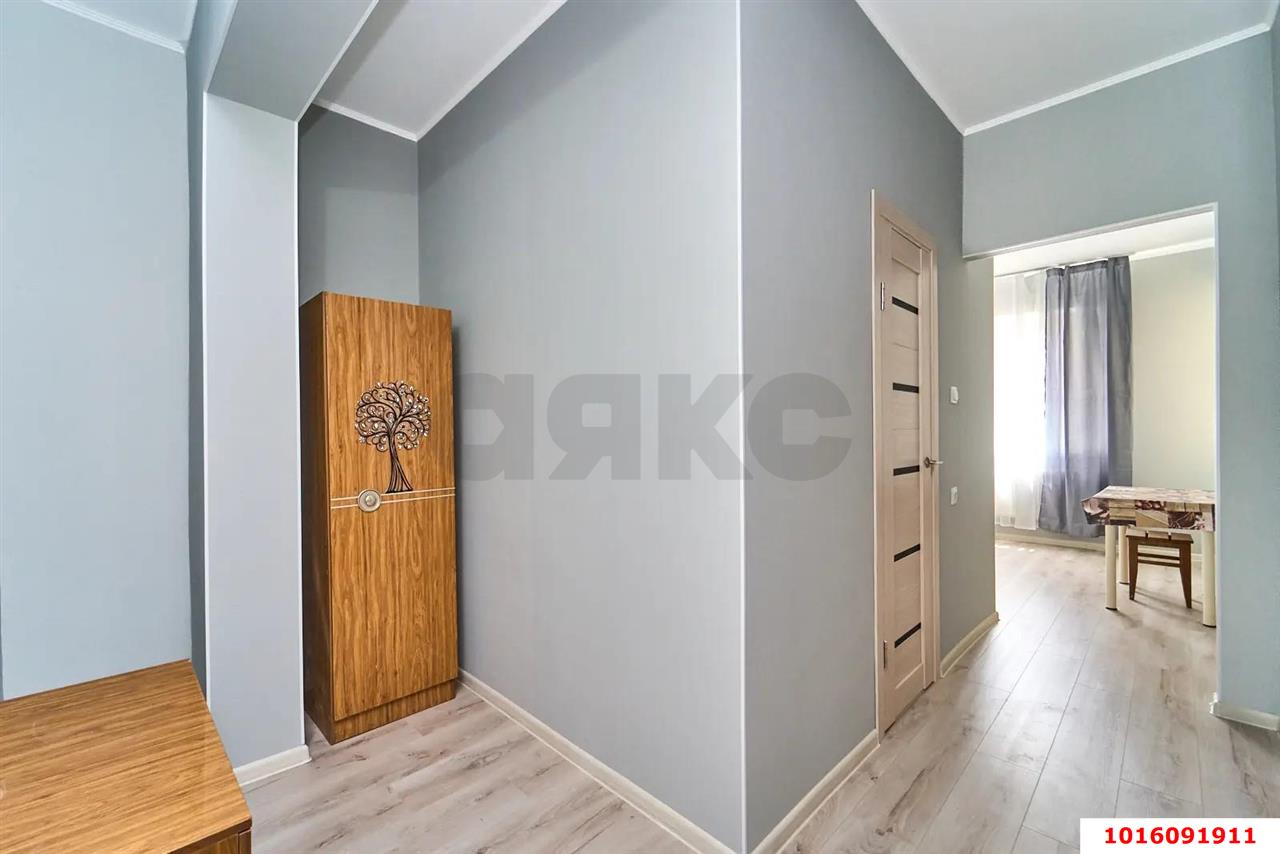 Фото №3: 1-комнатная квартира <span class="whitespace-nowrap">45 м²</span>, <span class="whitespace-nowrap">2/10 эт.</span> - Краснодар, Прикубанский внутригородской округ, мкр. Краевая Клиническая Больница, ул. Восточно-Кругликовская, 74