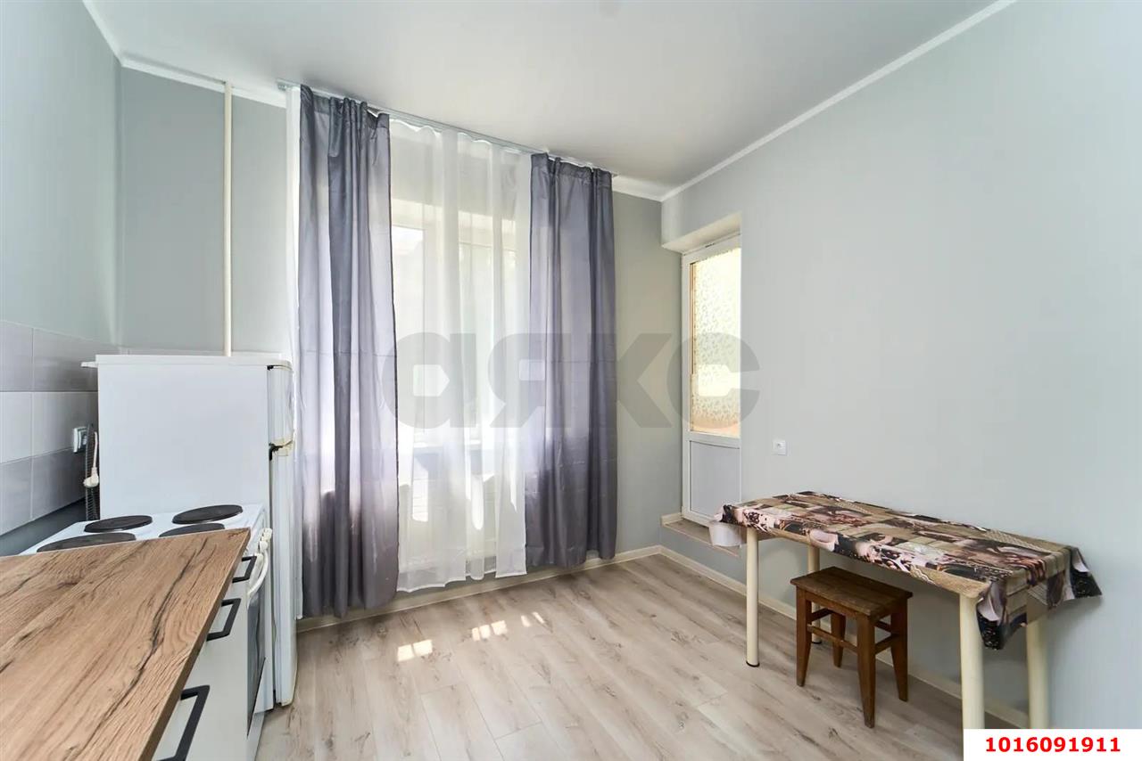 Фото №8: 1-комнатная квартира <span class="whitespace-nowrap">45 м²</span>, <span class="whitespace-nowrap">2/10 эт.</span> - Краснодар, Прикубанский внутригородской округ, мкр. Краевая Клиническая Больница, ул. Восточно-Кругликовская, 74