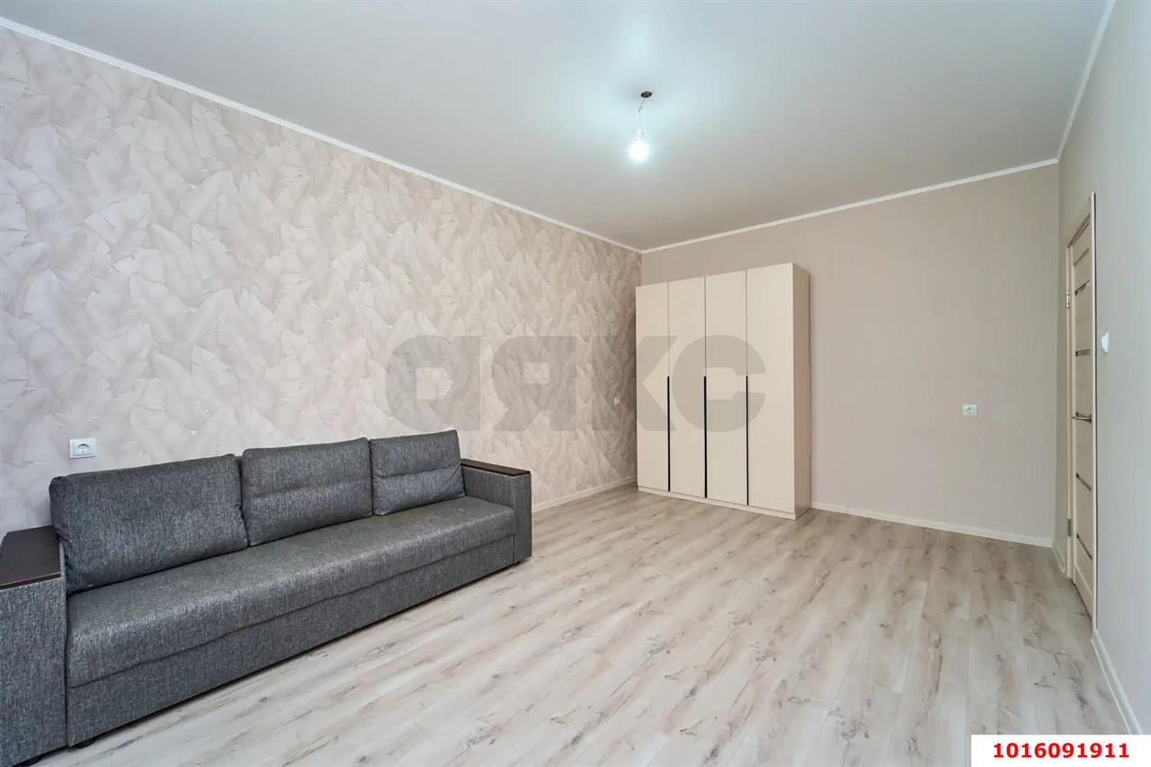Фото №4: 1-комнатная квартира <span class="whitespace-nowrap">45 м²</span>, <span class="whitespace-nowrap">2/10 эт.</span> - Краснодар, Прикубанский внутригородской округ, мкр. Краевая Клиническая Больница, ул. Восточно-Кругликовская, 74