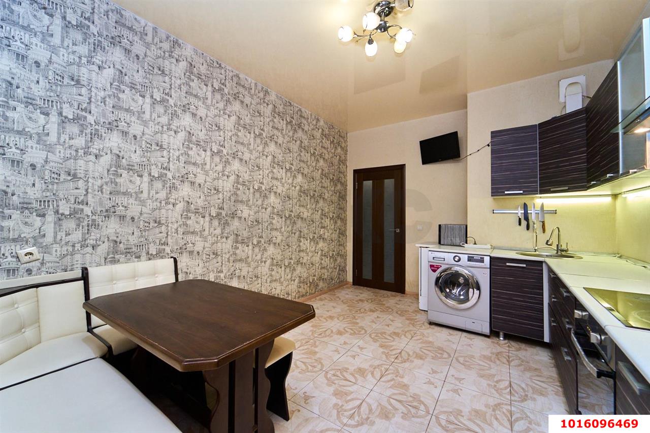 Фото №3: 2-комнатная квартира <span class="whitespace-nowrap">72 м²</span>, <span class="whitespace-nowrap">2/17 эт.</span> - Краснодар, Западный внутригородской округ, мкр. Фестивальный, ул. Морская, 49