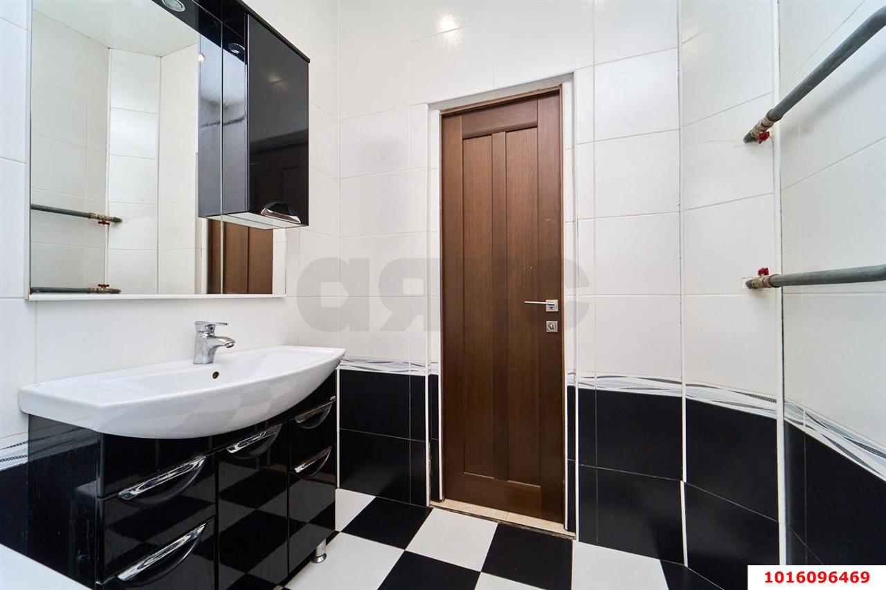 Фото №12: 2-комнатная квартира <span class="whitespace-nowrap">72 м²</span>, <span class="whitespace-nowrap">2/17 эт.</span> - Краснодар, Западный внутригородской округ, мкр. Фестивальный, ул. Морская, 49
