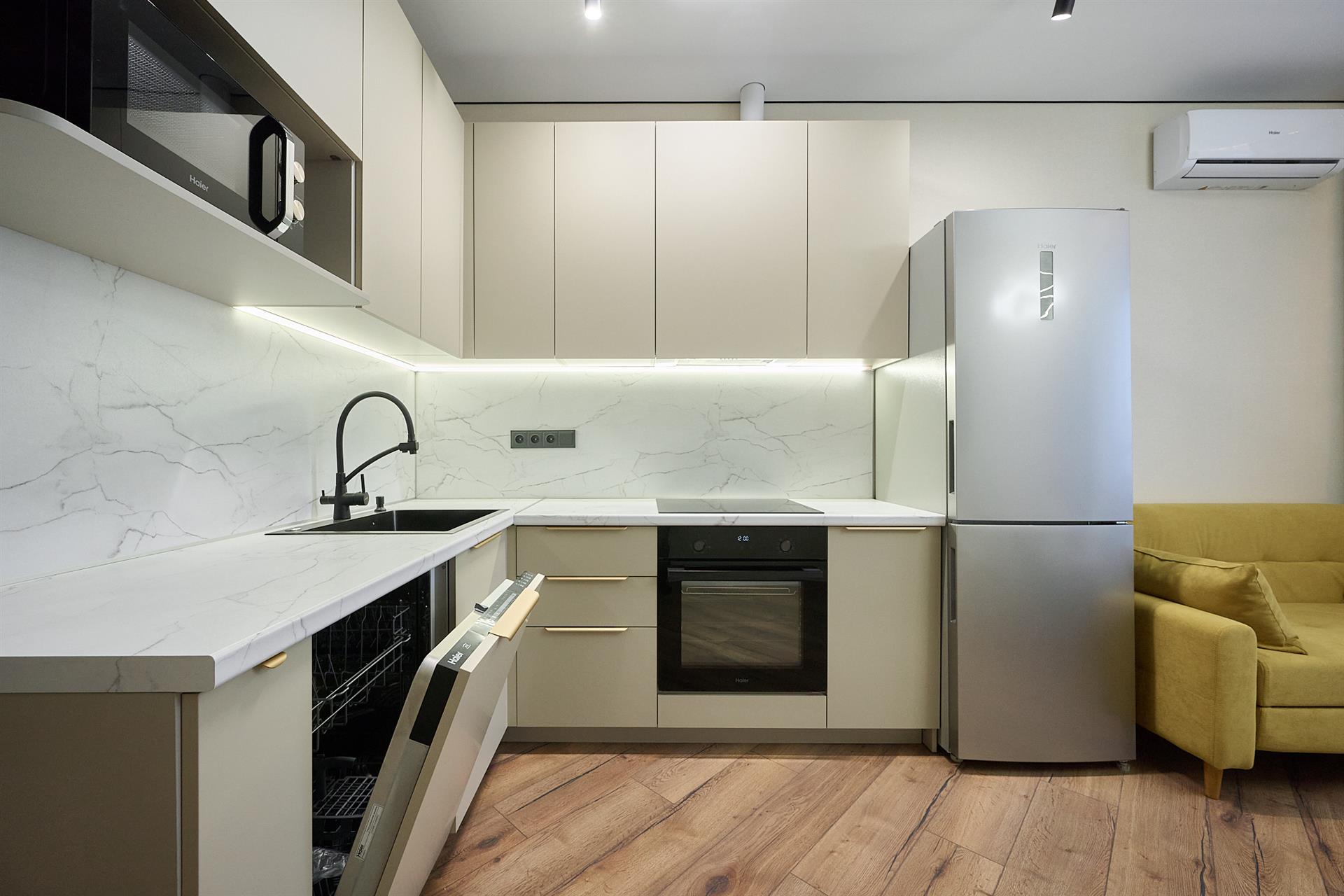 Фото №5: 1-комнатная квартира 40 м² - Краснодар, Карасунский внутригородской округ, Хлопчато-бумажный Комбинат, мкр. жилой комплекс Фамилия, ул. Старокубанская, 124