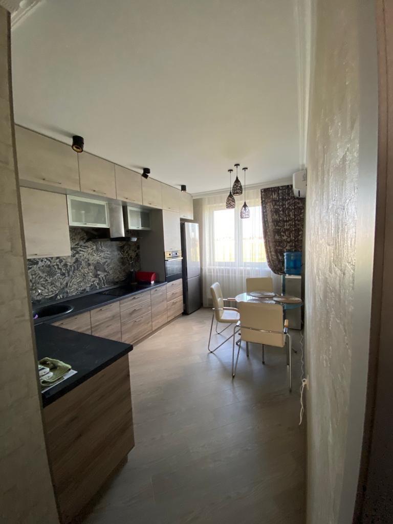 Фото №2: 2-комнатная квартира 55 м² - Южный, мкр. жилой комплекс Ясная Поляна, ул. Войсковая, 10Б