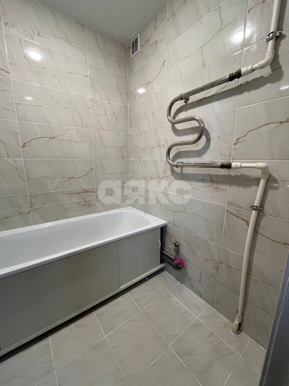 Фото №17: 2-комнатная квартира 47 м² - Мариуполь, Левобережный, мкр. Азовский, ул. 130-й Таганрогской Дивизии