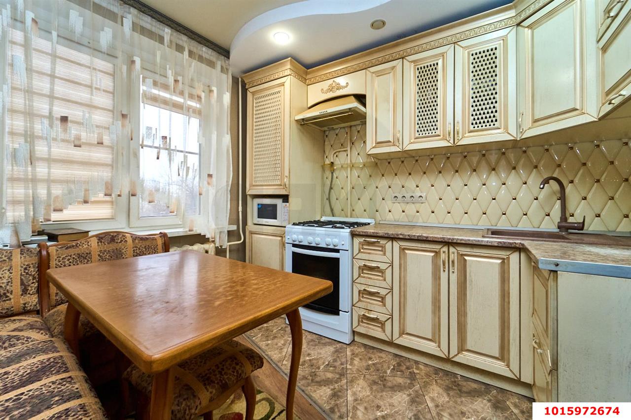 Фото №1: 2-комнатная квартира 55 м² - Краснодар, Прикубанский внутригородской округ, Калинино, мкр. Завод Радиоизмерительных Приборов, ул. Тепличная, 48