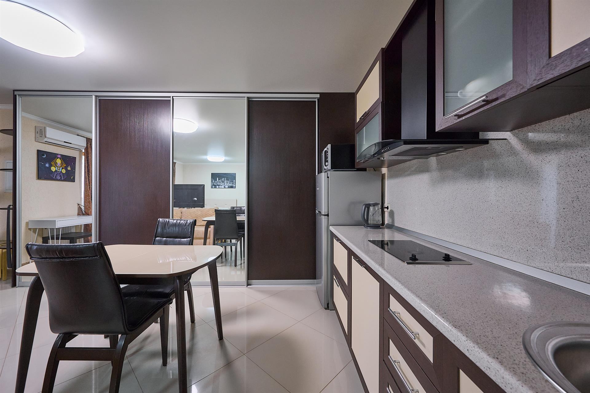 Фото №8: 1-комнатная квартира 40 м² - Краснодар, Центральный внутригородской округ, Западный внутригородской округ, мкр. Центральный, ул. Октябрьская, 74