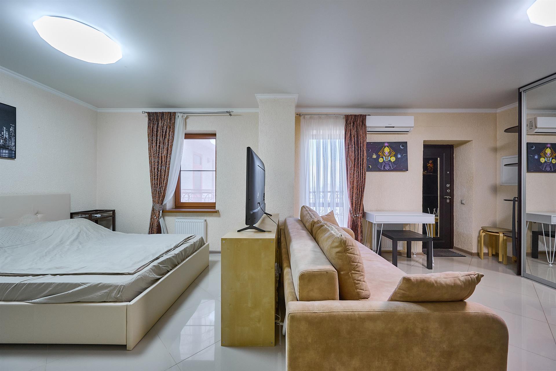 Фото №2: 1-комнатная квартира 40 м² - Краснодар, Центральный внутригородской округ, Западный внутригородской округ, мкр. Центральный, ул. Октябрьская, 74