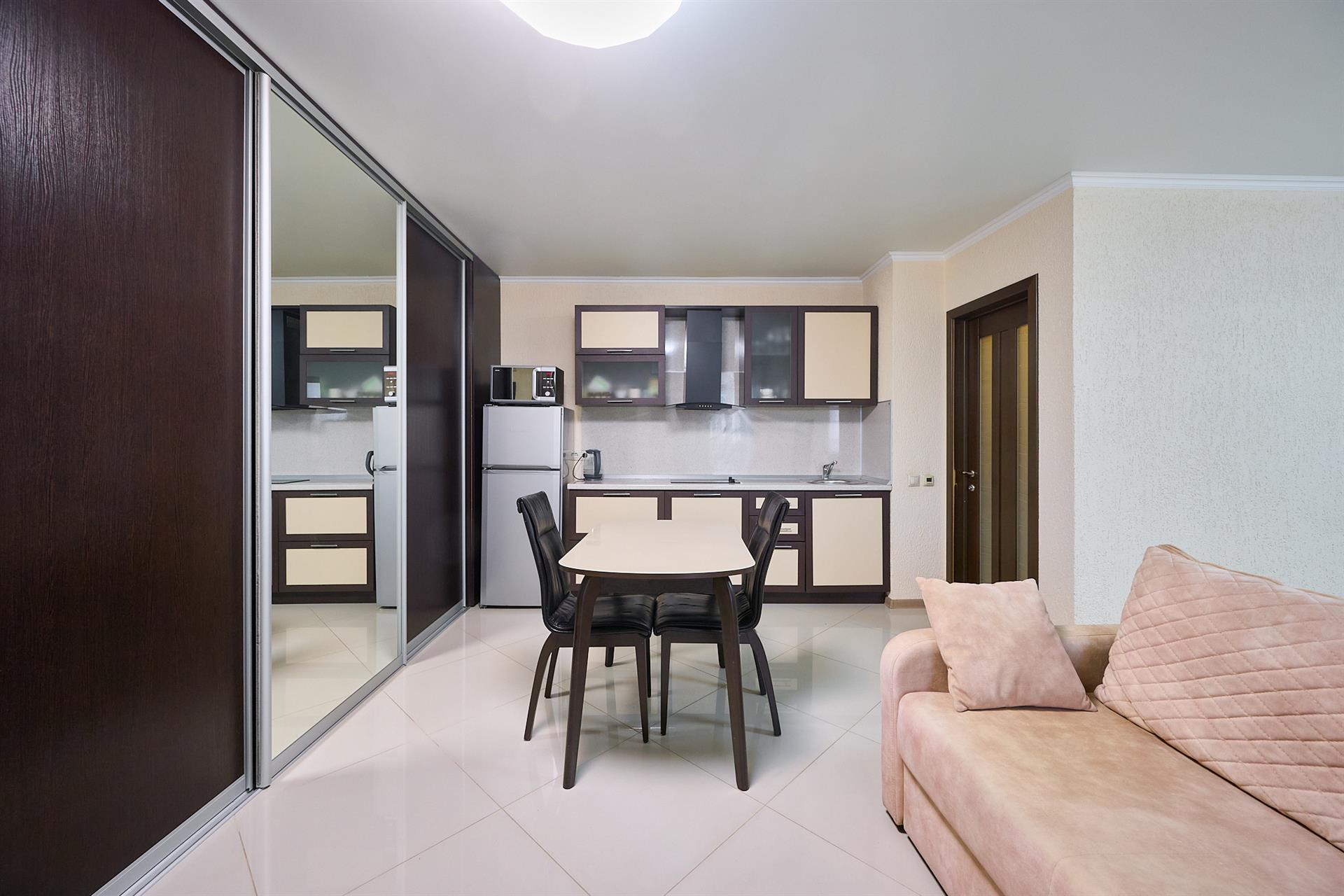 Фото №6: 1-комнатная квартира 40 м² - Краснодар, Центральный внутригородской округ, Западный внутригородской округ, мкр. Центральный, ул. Октябрьская, 74