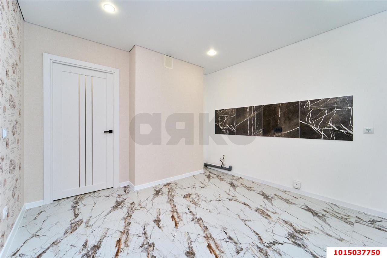 Фото №7: 2-комнатная квартира 63 м² - Краснодар, Прикубанский внутригородской округ, мкр. Военный городок № 109, ул. Кореновская, 67