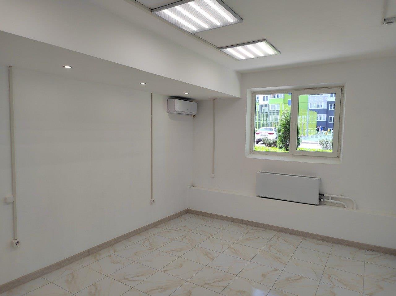 Фото №1: Коммерция 17 м² - Краснодар, Восточный, Прикубанский внутригородской округ, мкр. жилой комплекс Квартал № 6, ул. Генерал-лейтенанта Александра Сапрунова, 17