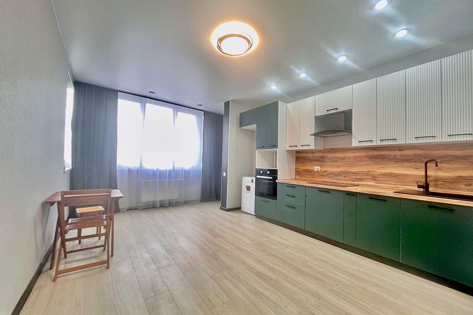 Фото №1: 2-комнатная квартира 56 м² - Краснодар, Прикубанский внутригородской округ, Завод Радиоизмерительных Приборов, жилой комплекс Лучший, мкр. имени Петра Метальникова, ул. Петра Метальникова, 38