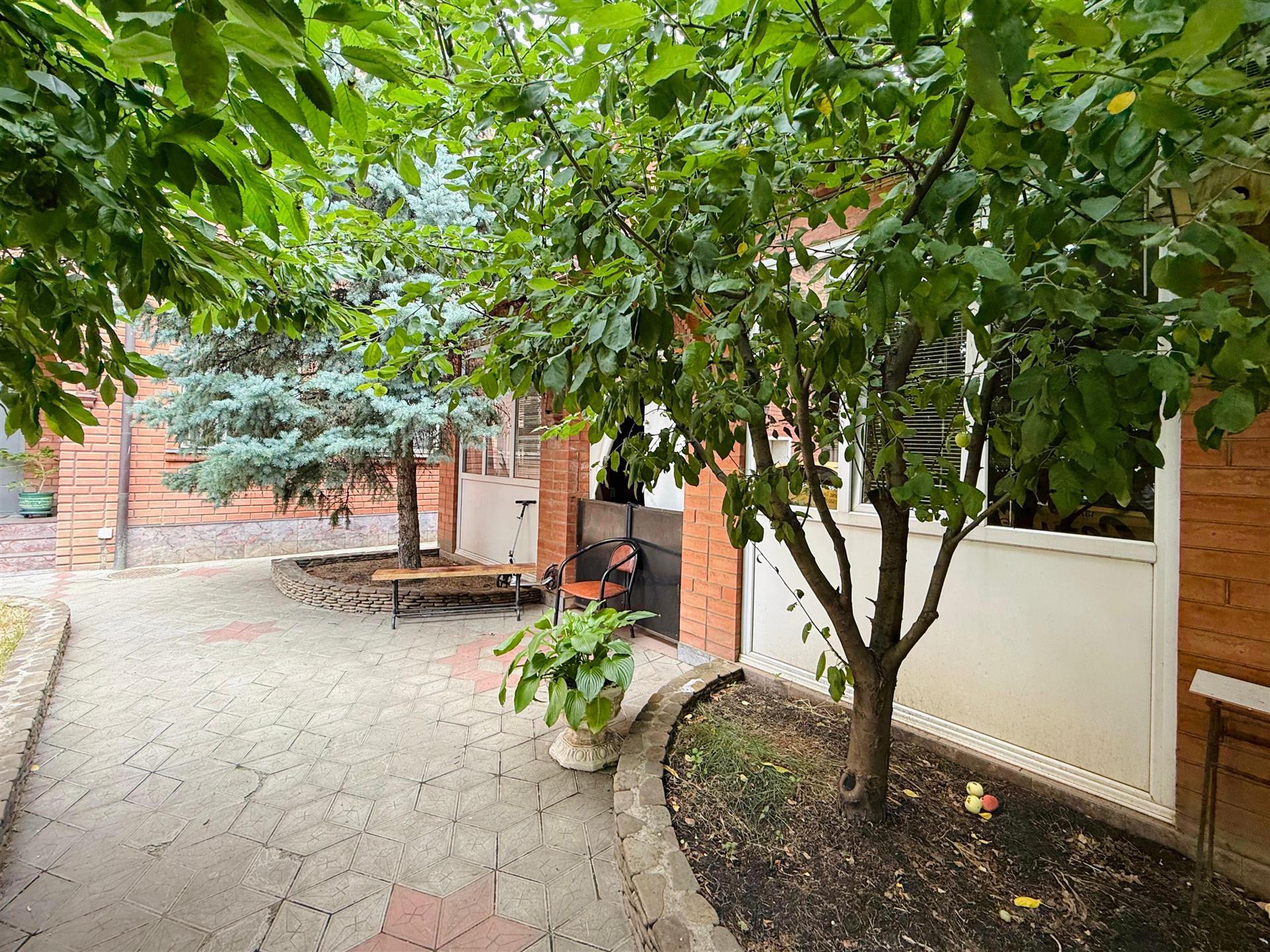 Фото №10: Дом 350 м² + 4.6 сот. - Краснодар, Западный внутригородской округ, мкр. Кожзавод, пр-д Тургенева, 2