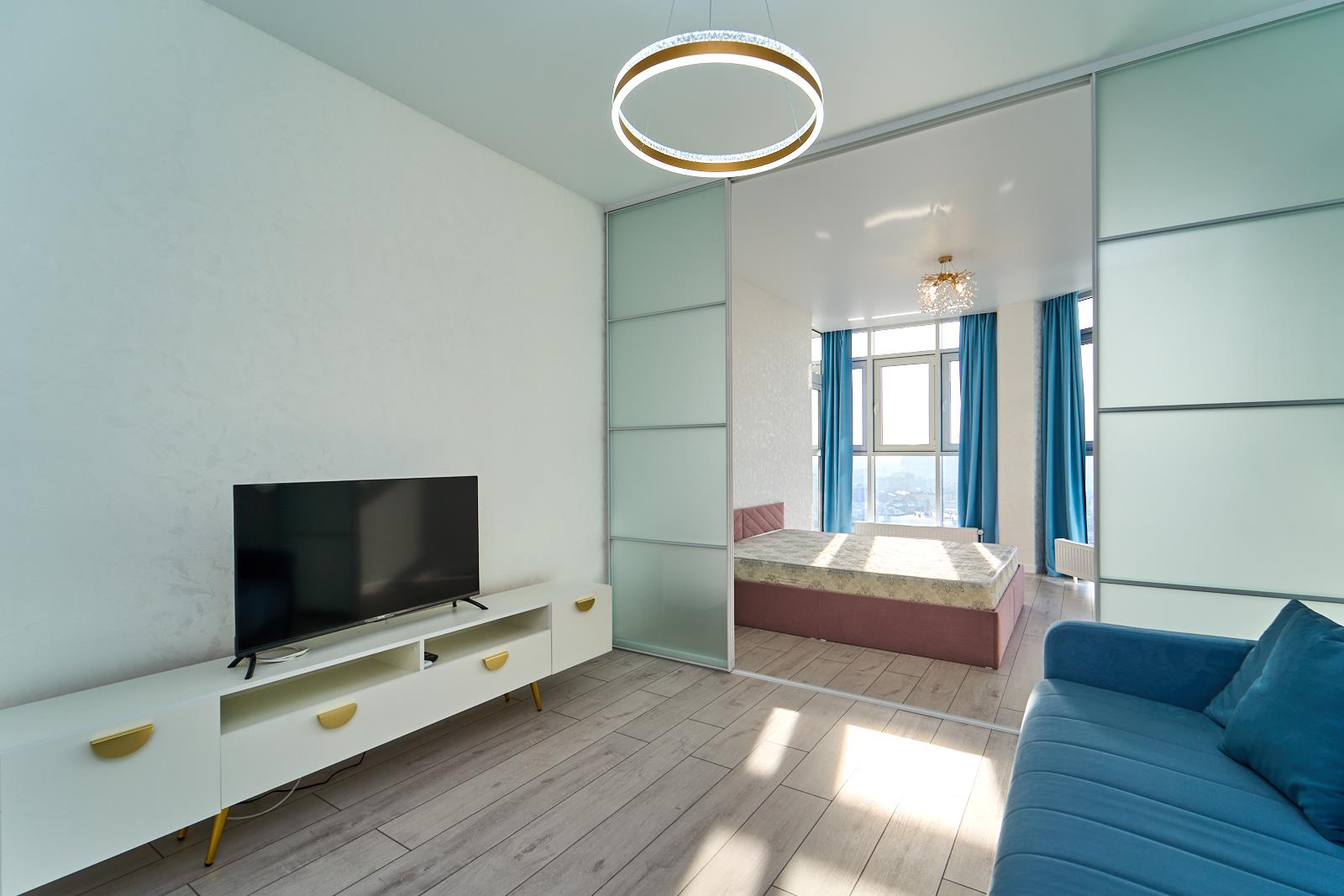 Фото №6: 1-комнатная квартира 54 м² - Краснодар, Западный внутригородской округ, мкр. Фестивальный, ул. Шоссе Нефтяников, 18к3