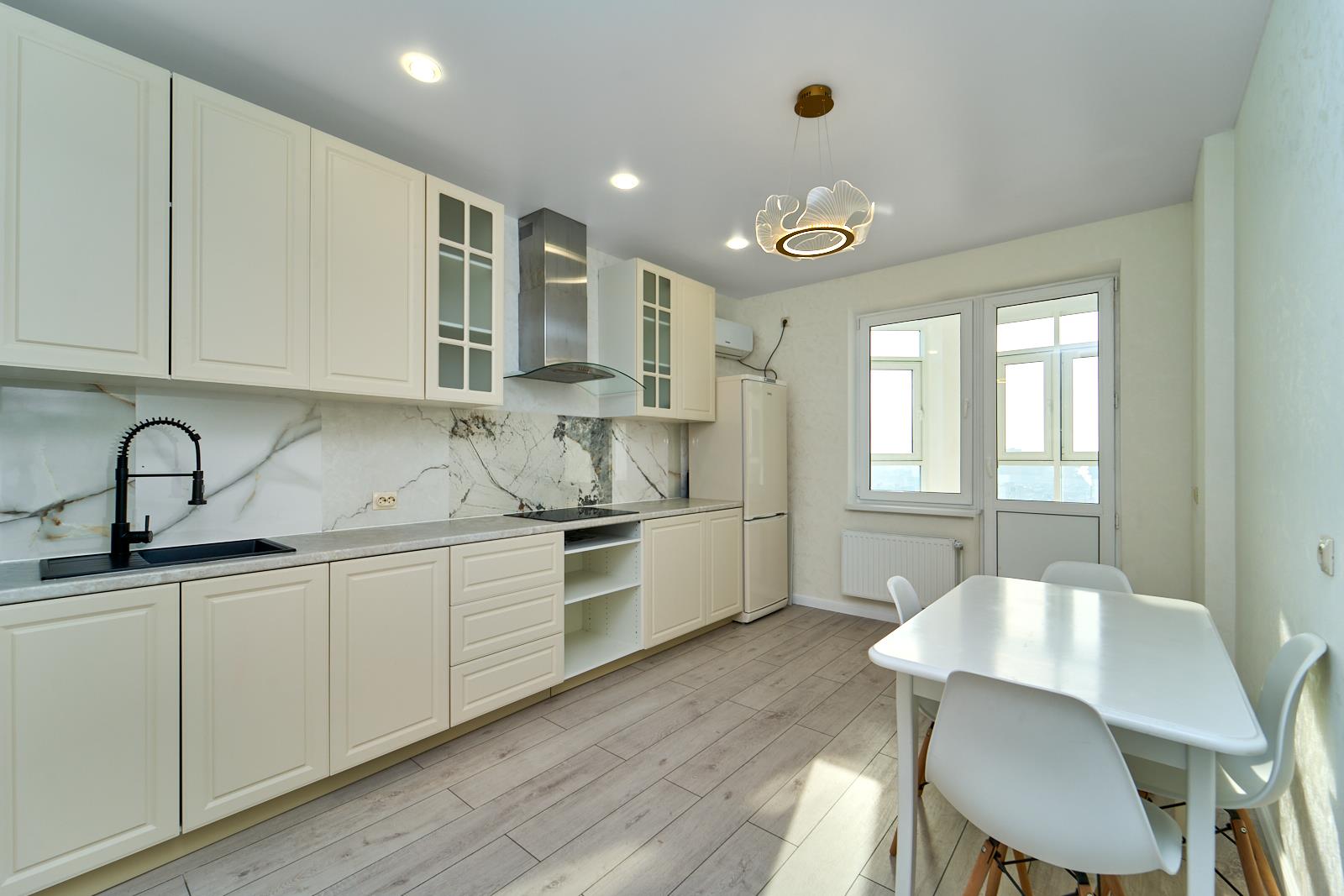 Фото №7: 1-комнатная квартира 54 м² - Краснодар, Западный внутригородской округ, мкр. Фестивальный, ул. Шоссе Нефтяников, 18к3