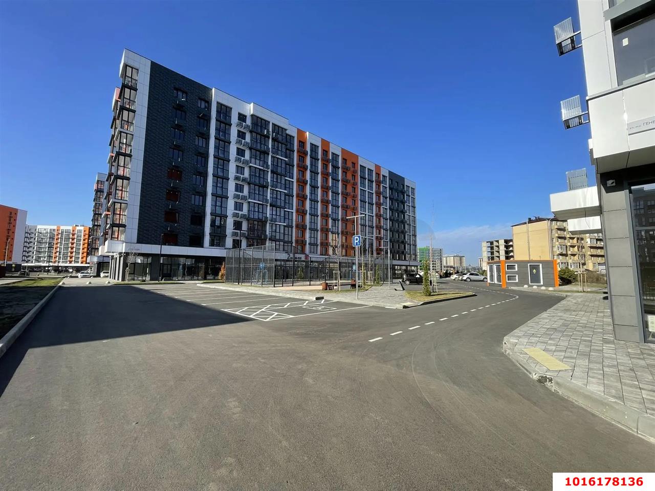 Фото №3: Коммерция 63 м² - Краснодар, Прикубанский внутригородской округ, мкр. жилой комплекс Друзья, ул. имени Генерала Брусилова, 28к2