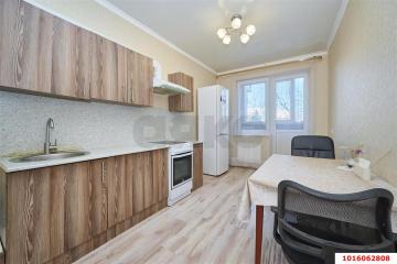 Фото №1: 2-комнатная квартира 57 м² - Краснодар, мкр. жилой комплекс Москва, ул. Российская, 79/3к1