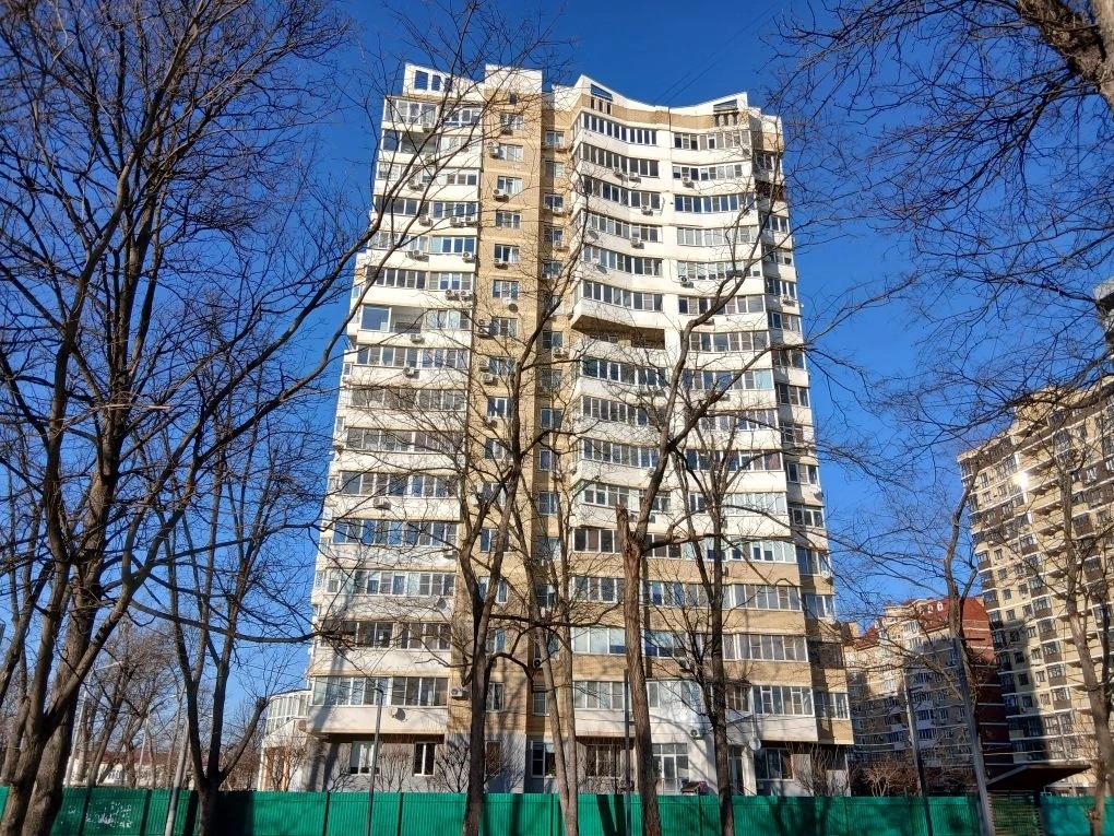 Фото №1: 1-комнатная квартира 49 м² - Краснодар, Центральный внутригородской округ, мкр. Завод Измерительных Приборов, ул. Московская, 59