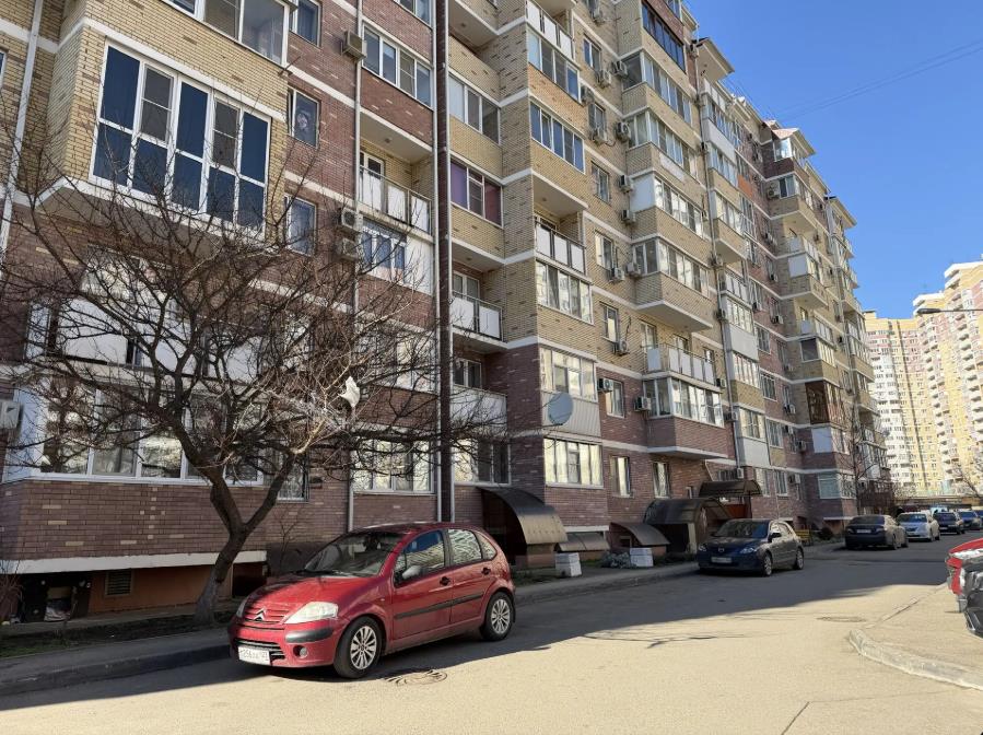 Фото №1: 2-комнатная квартира 60 м² - Краснодар, Карасунский внутригородской округ, мкр. Почтовый, пр-кт имени писателя Знаменского, 14