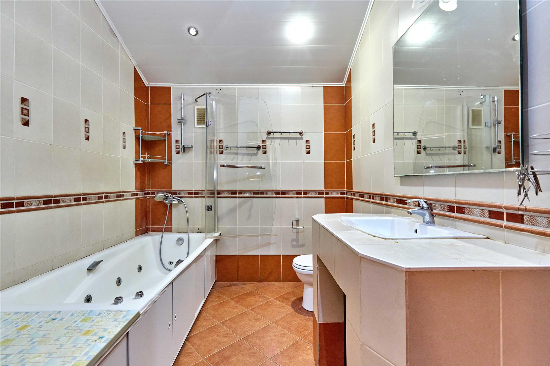 Фото №8: Дом 551 м² + 16 сот. - Краснодар, Прикубанский внутригородской округ, мкр. Музыкальный, ул. Агрохимическая