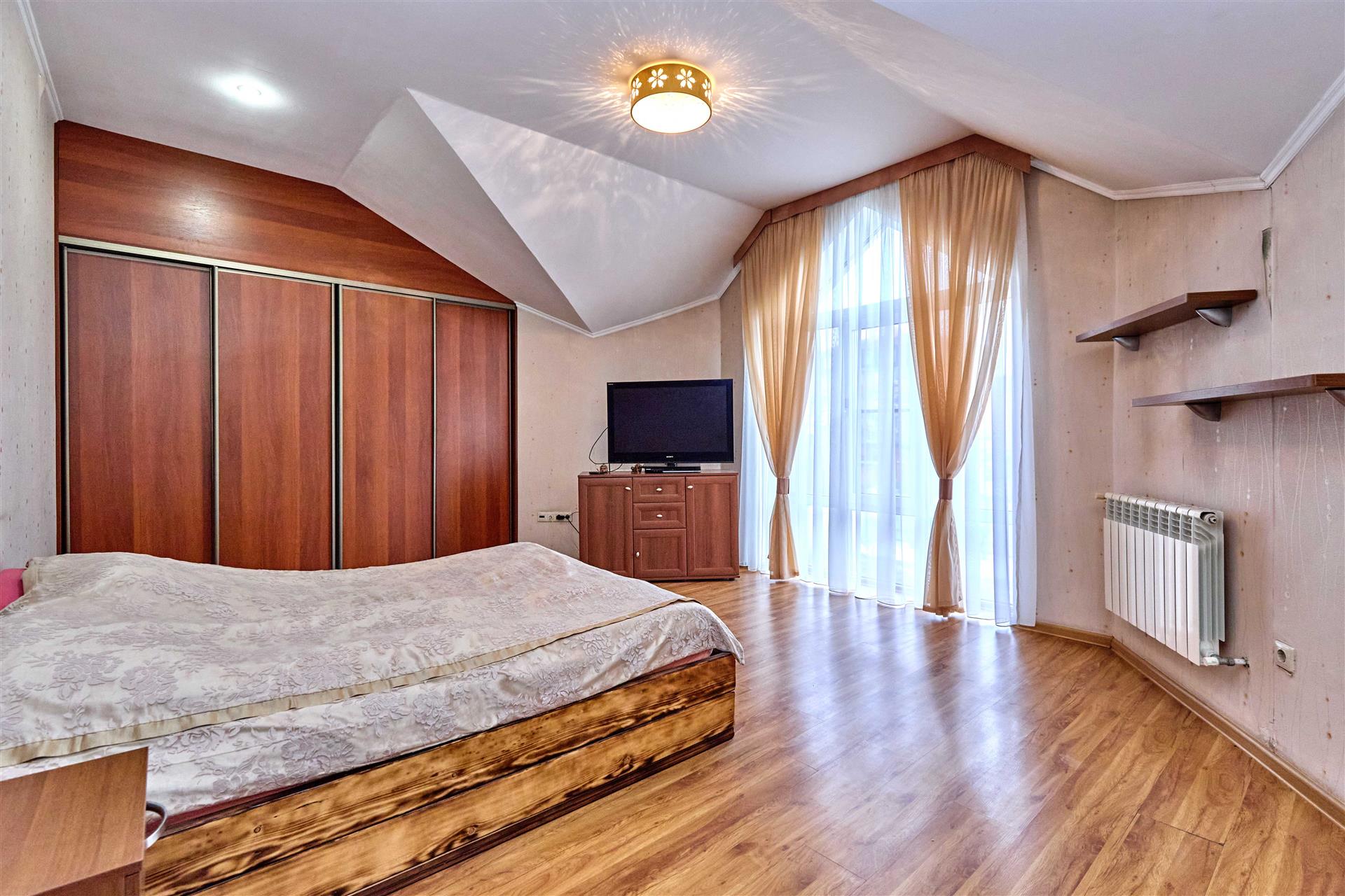 Фото №6: Дом 551 м² + 16 сот. - Краснодар, Прикубанский внутригородской округ, мкр. Музыкальный, ул. Агрохимическая