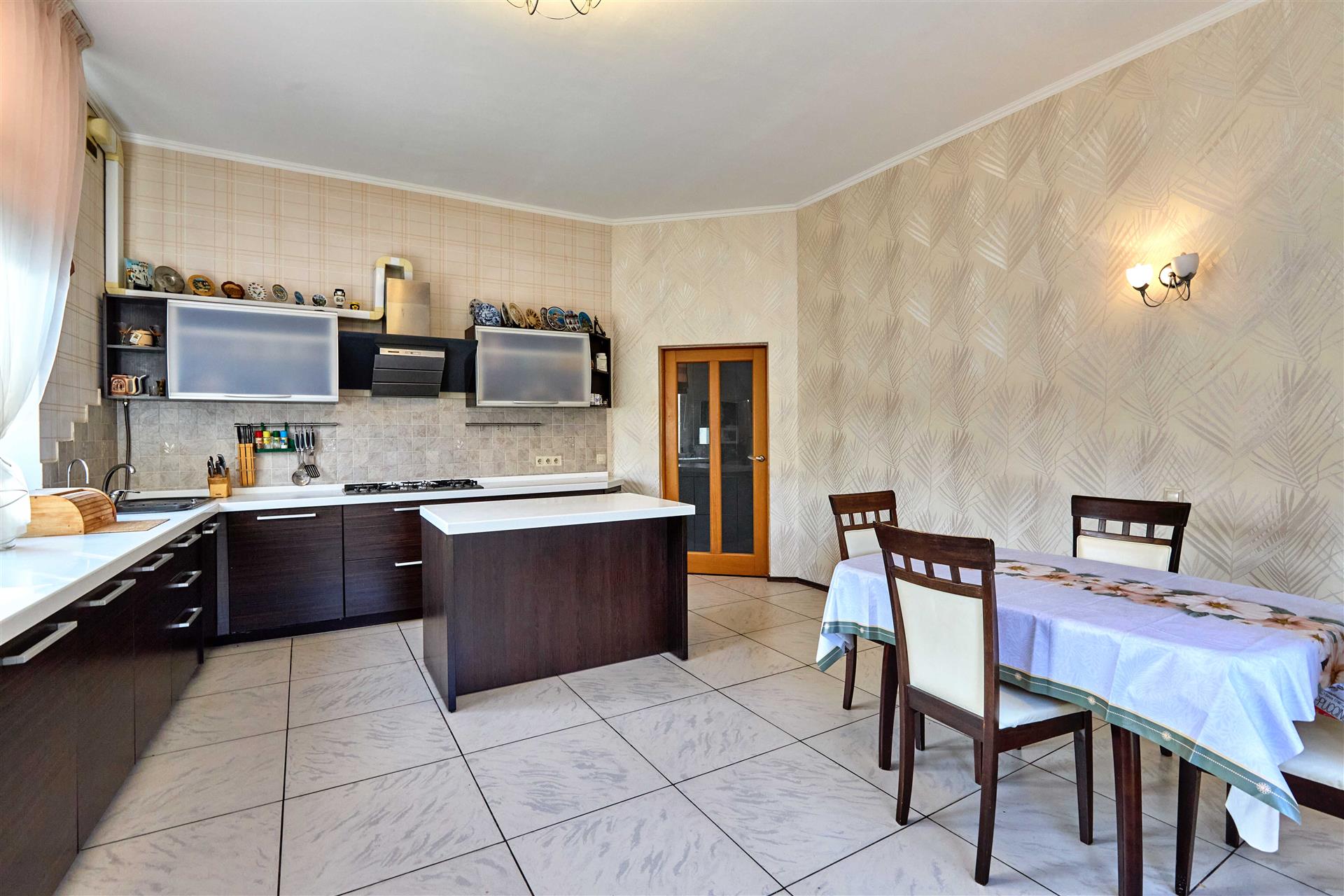 Фото №5: Дом 551 м² + 16 сот. - Краснодар, Прикубанский внутригородской округ, мкр. Музыкальный, ул. Агрохимическая