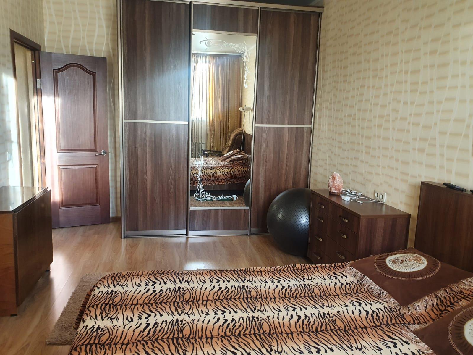 Фото №1: 2-комнатная квартира 64 м² - Краснодар, Прикубанский внутригородской округ, мкр. 40 лет Победы, ул. имени 40-летия Победы, 154