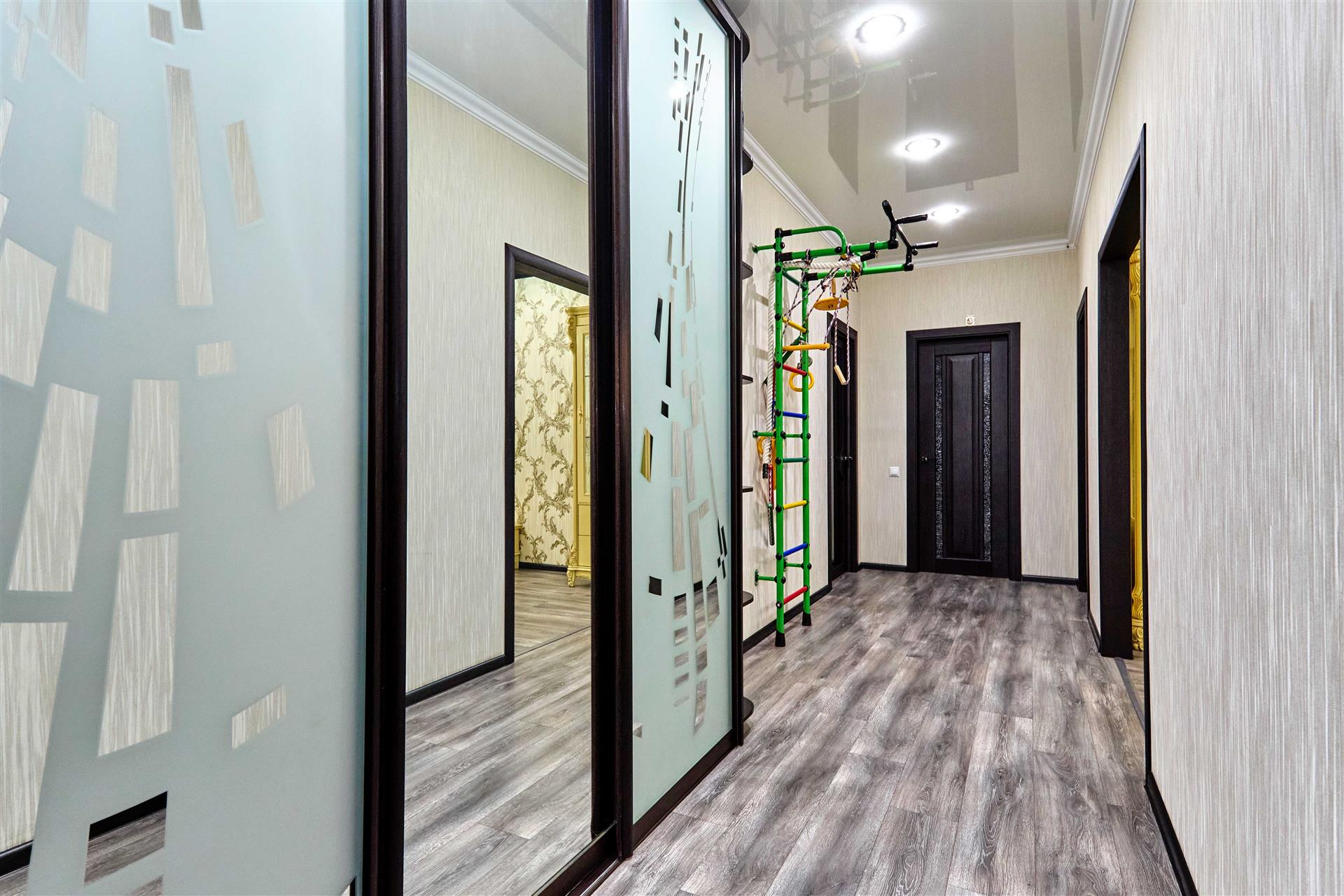 Фото №14: 3-комнатная квартира 91 м² - Краснодар, Краевая Клиническая Больница, мкр. Прикубанский внутригородской округ, ул. Домбайская, 12