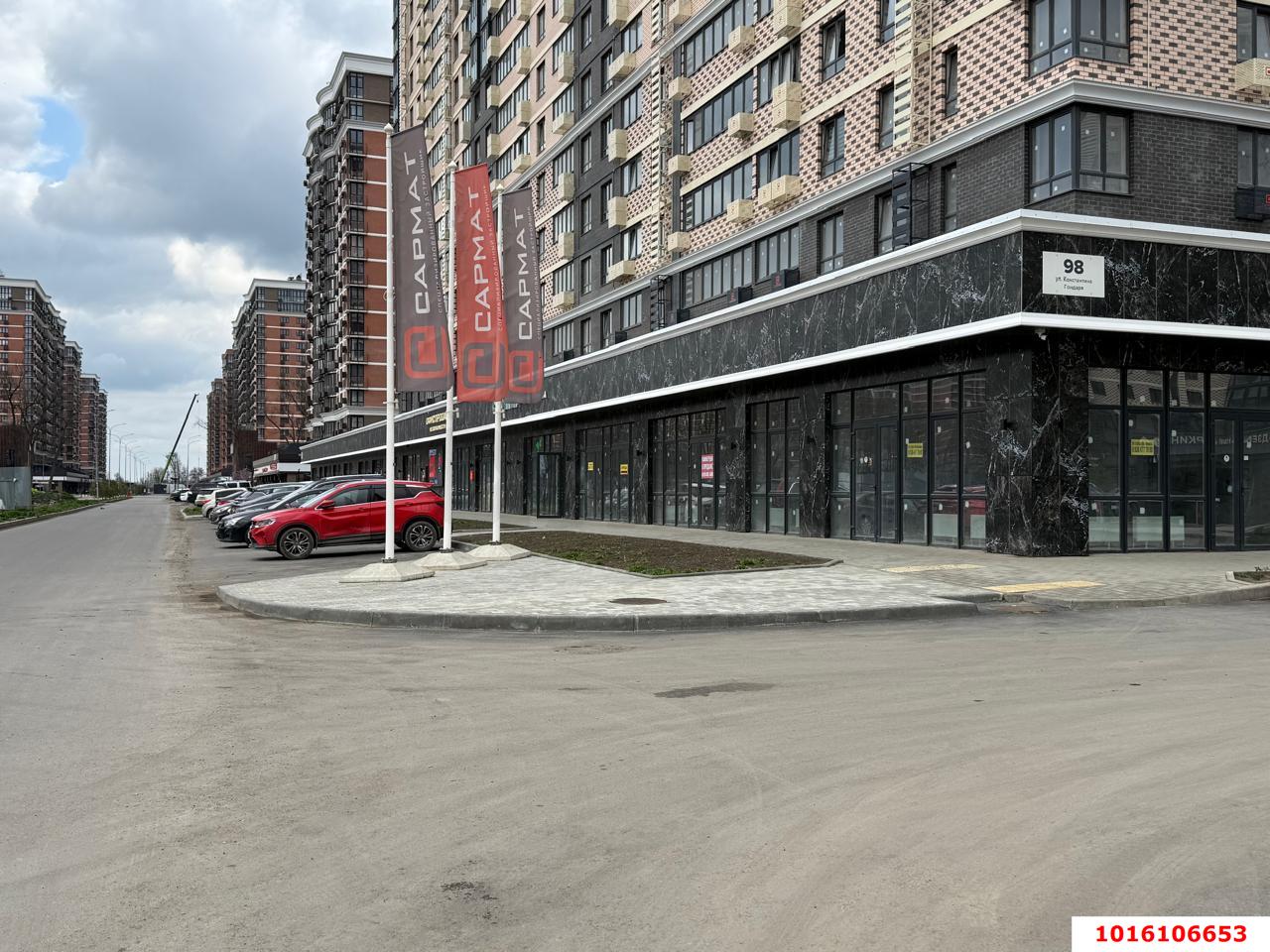 Фото №2: Торговое помещение 83 м² - Краснодар, Прикубанский внутригородской округ, мкр. жилой комплекс Сармат, ул. Константина Гондаря, 98