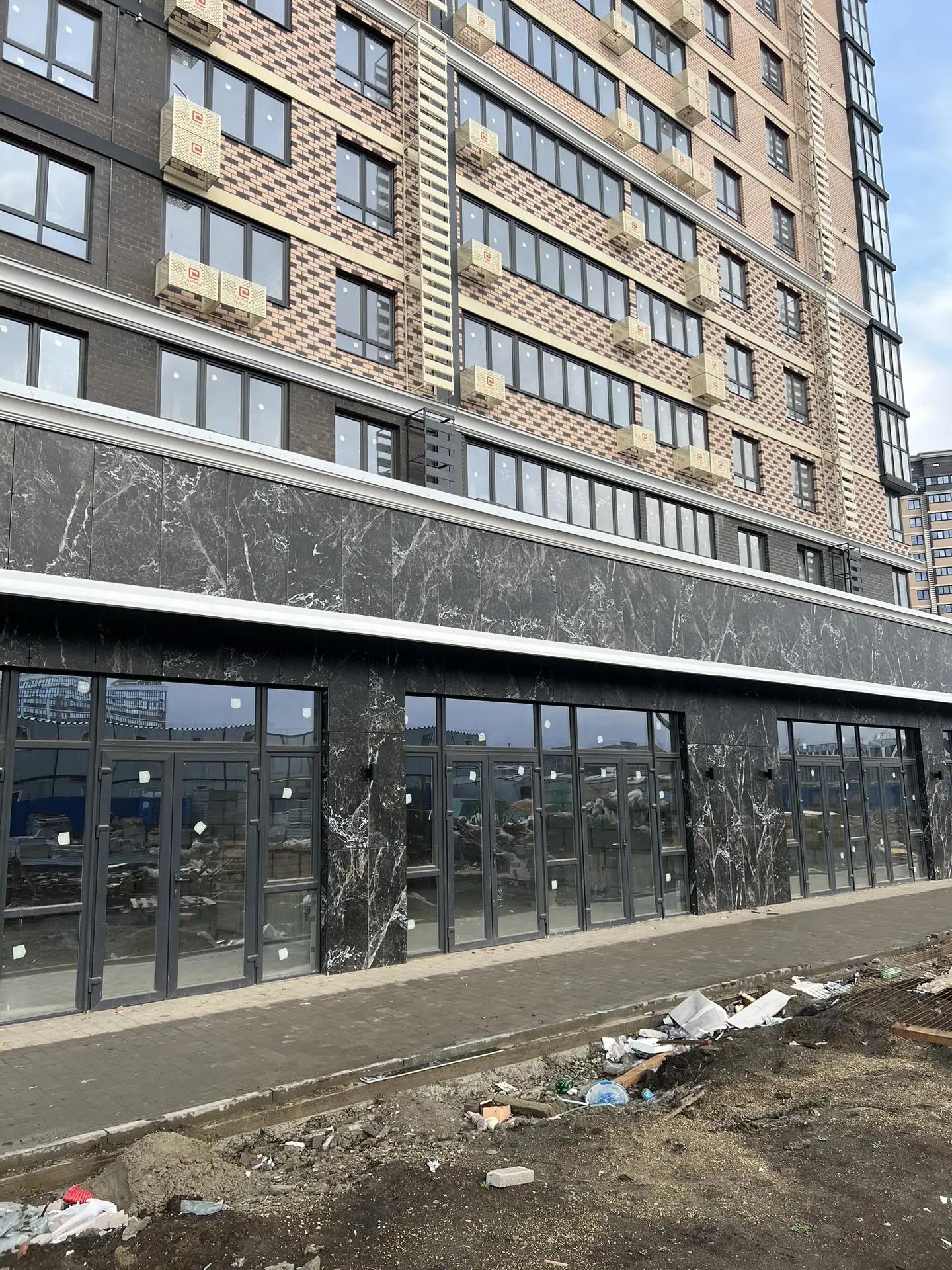 Фото №3: Коммерция 83 м² - Краснодар, Прикубанский внутригородской округ, мкр. жилой комплекс Сармат, ул. Константина Гондаря, 98