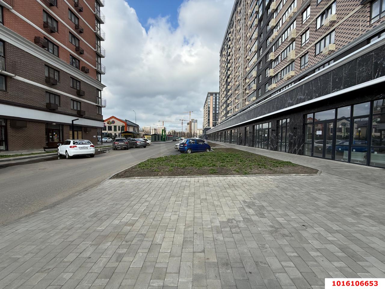 Фото №4: Торговое помещение 83 м² - Краснодар, Прикубанский внутригородской округ, мкр. жилой комплекс Сармат, ул. Константина Гондаря, 98
