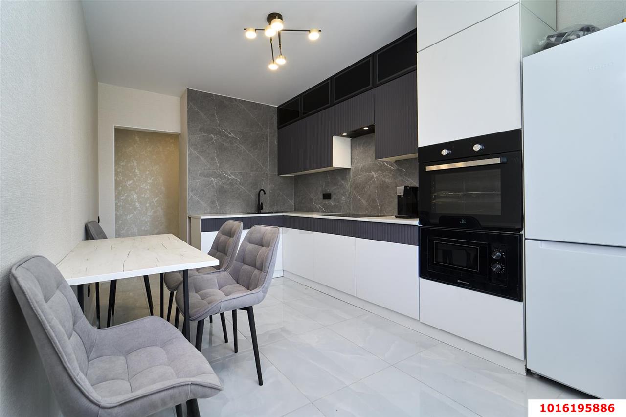 Фото №2: 3-комнатная квартира <span class="whitespace-nowrap">75 м²</span>, <span class="whitespace-nowrap">5/16 эт.</span> - Краснодар, Прикубанский внутригородской округ, мкр. Микрохирургии глаза, ул. Академика Лукьяненко, 8