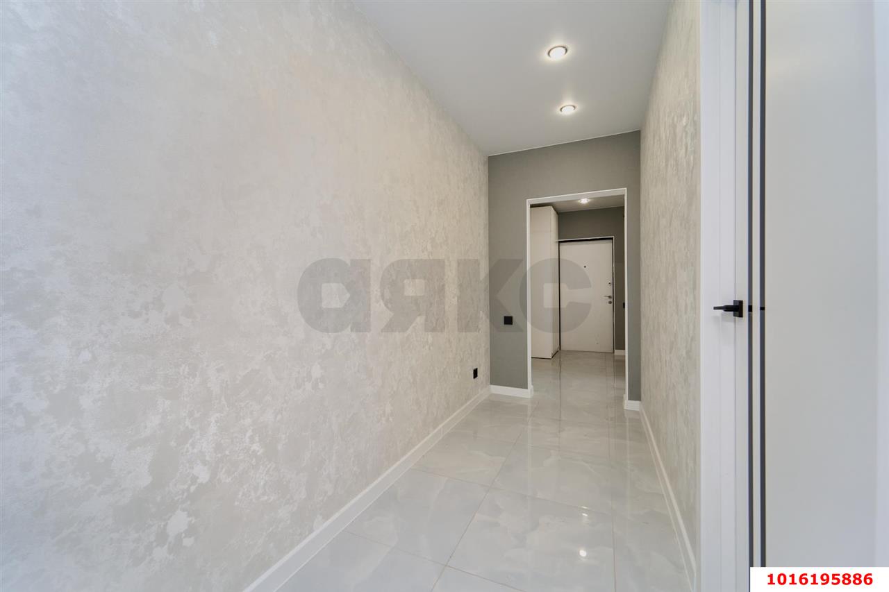 Фото №11: 3-комнатная квартира <span class="whitespace-nowrap">75 м²</span>, <span class="whitespace-nowrap">5/16 эт.</span> - Краснодар, Прикубанский внутригородской округ, мкр. Микрохирургии глаза, ул. Академика Лукьяненко, 8