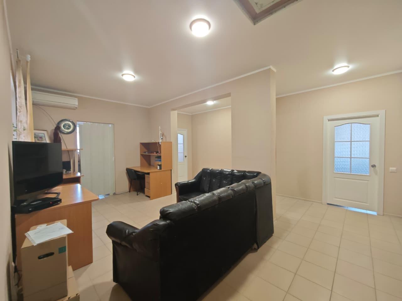 Фото №1: Дом 220 м² + 4 сот. - Краснодар, Прикубанский внутригородской округ, Калинино, мкр. Завод Радиоизмерительных Приборов, пер. Топольковый, 16