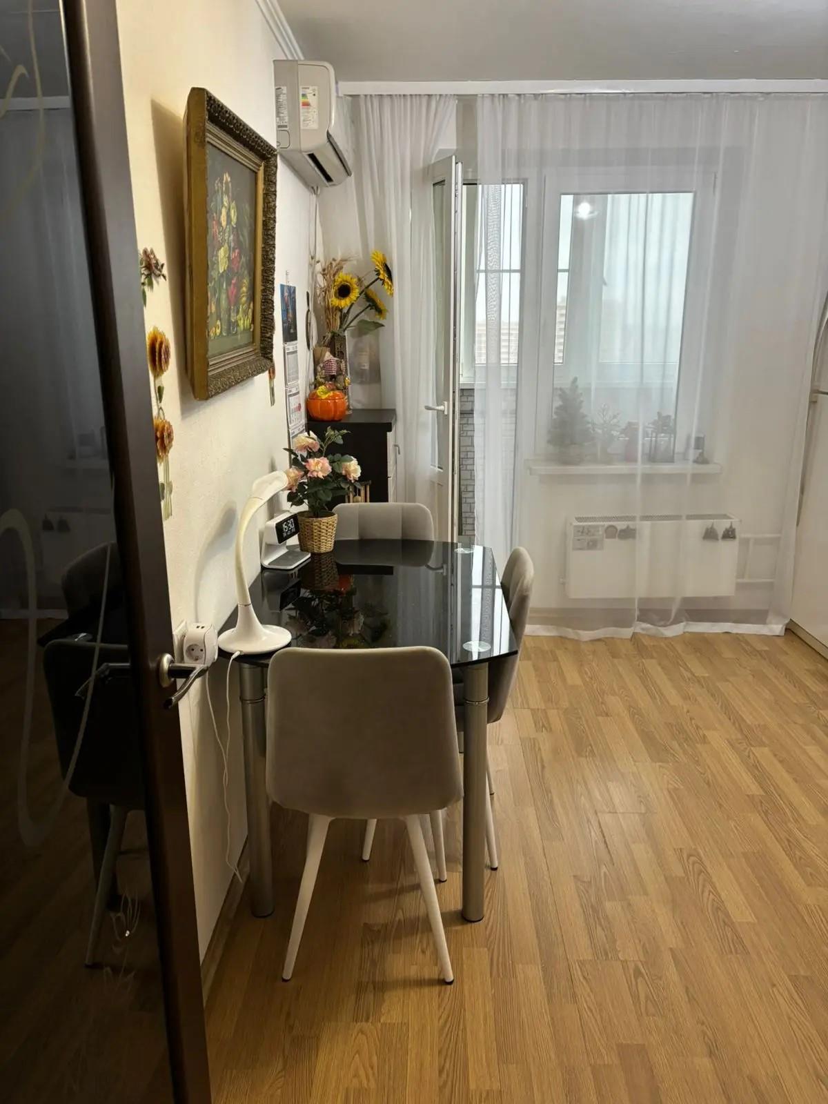 Фото №1: 2-комнатная квартира 60 м² - Краснодар, Центральный внутригородской округ, Западный внутригородской округ, мкр. Центральный, ул. имени Калинина, 13к60