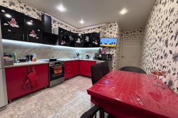 Фото №1: 3-комнатная квартира 82 м² - Краснодар, мкр. Почтовый, ул. имени Валерия Гассия, 14