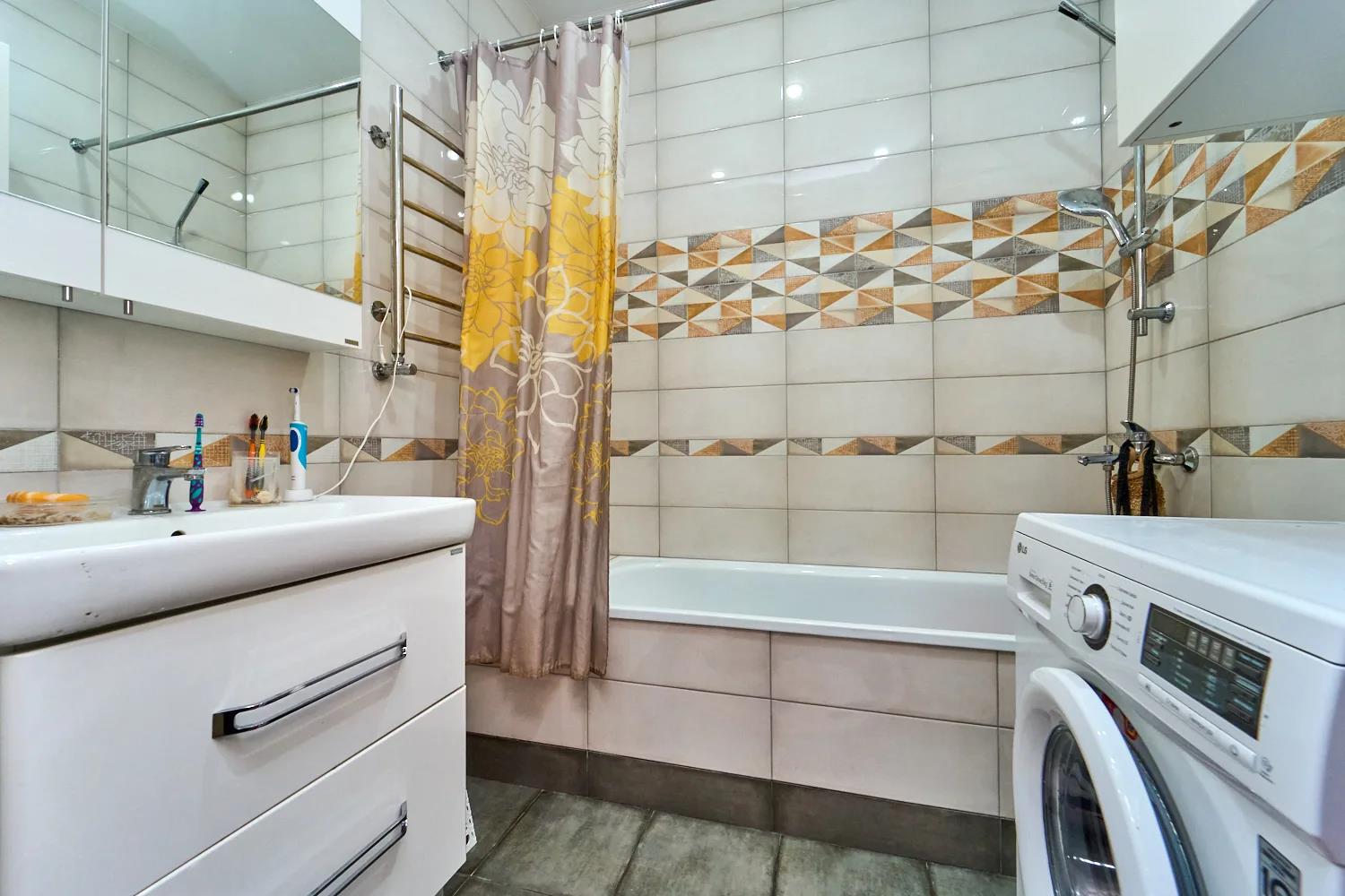 Фото №9: 3-комнатная квартира 97 м² - Краснодар, Центральный внутригородской округ, мкр. Дубинка, ул. 6-я Линия Поймы реки Кубань