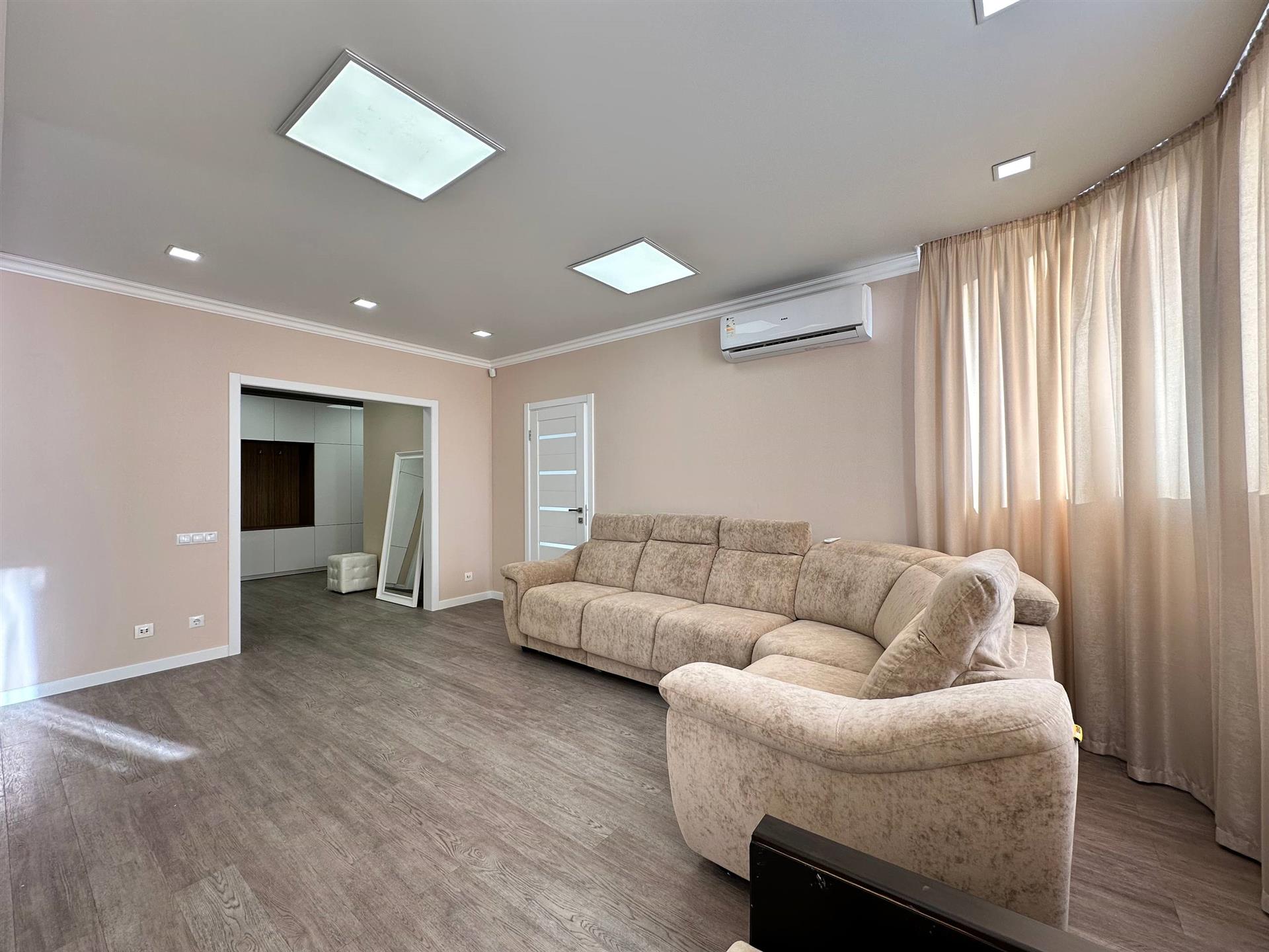 Фото №6: 3-комнатная квартира 107 м² - Краснодар, Прикубанский внутригородской округ, Школьный, Круглик, мкр. Табачная Фабрика, ул. Табачная, 1/1к1