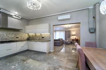 Фото №1: 3-комнатная квартира 182 м² - Краснодар, мкр. Немецкая Деревня, пр-кт Гёте, 10