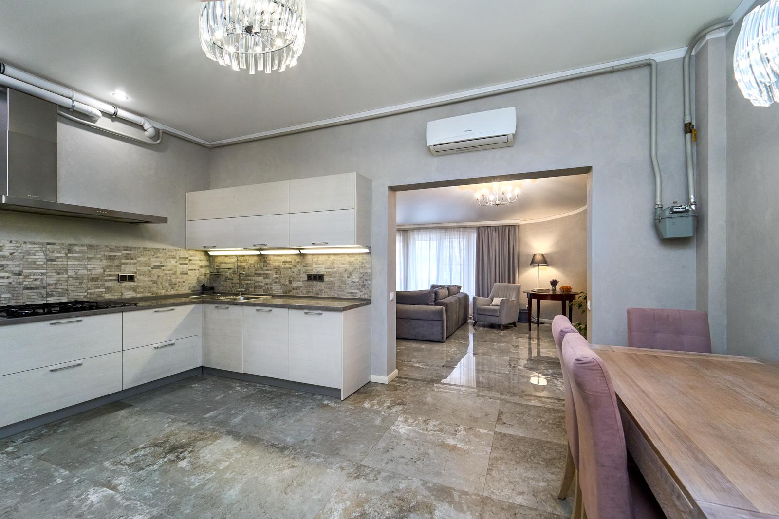 Фото №1: 3-комнатная квартира 182 м² - Краснодар, Прикубанский внутригородской округ, мкр. Немецкая Деревня, пр-кт Гёте, 10