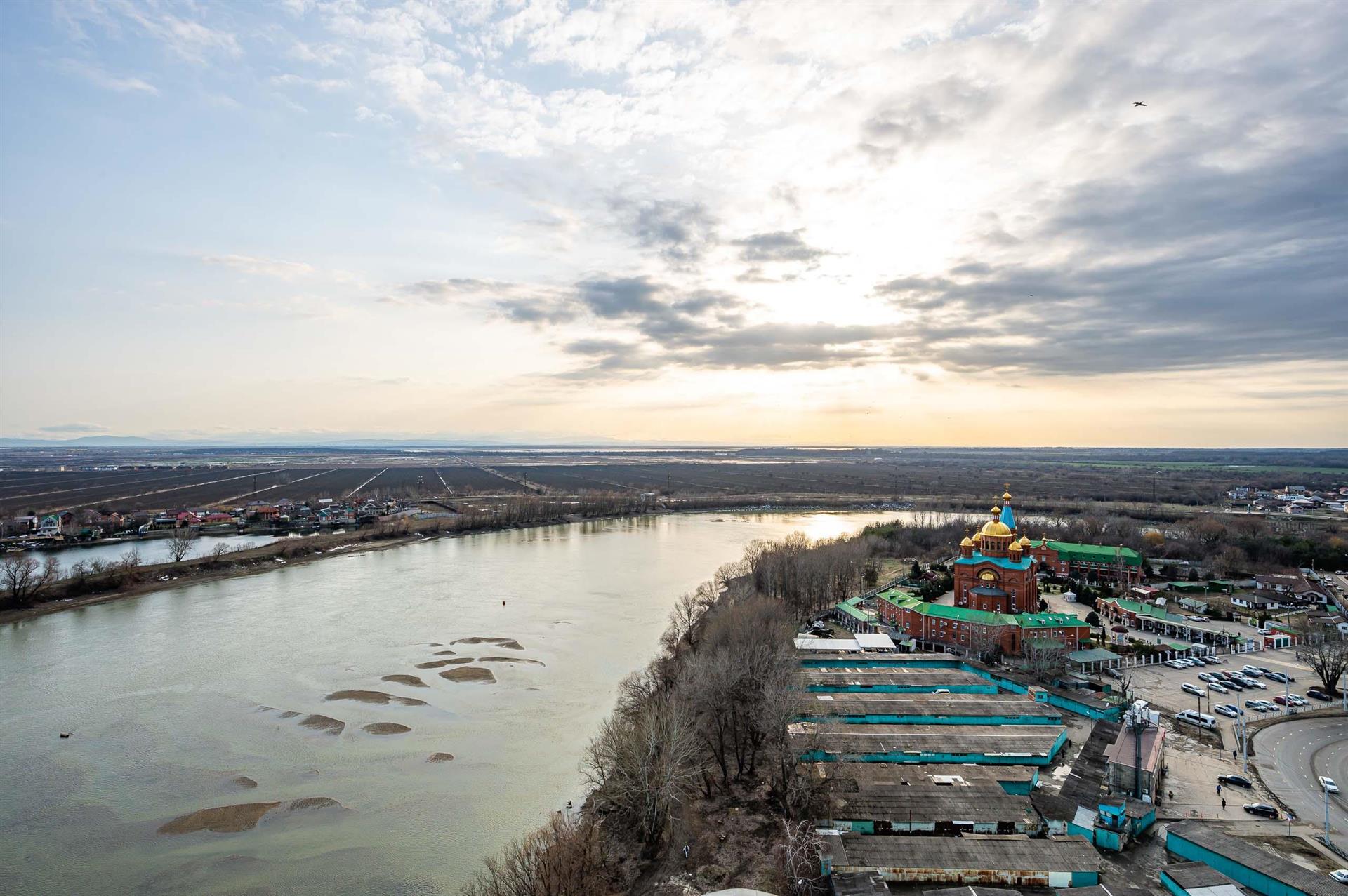 Фото №17: 1-комнатная квартира 62 м² - Краснодар, Юбилейный, мкр. Западный внутригородской округ, ул. Рождественская набережная, 2