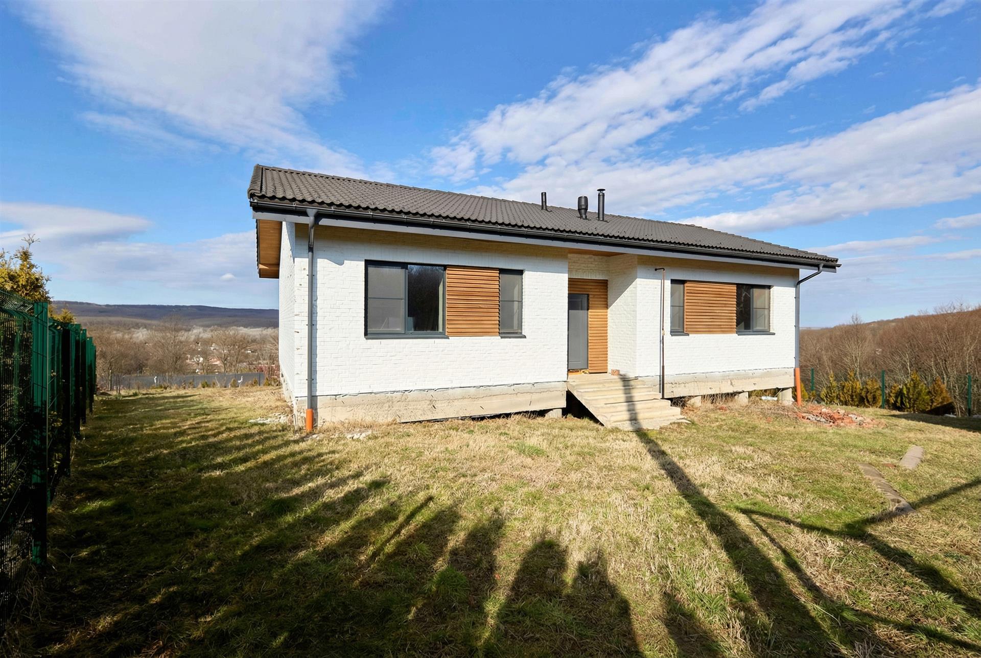 Фото №1: Дом 136 м² + 20 сот. - Ставропольская, ул. Советская